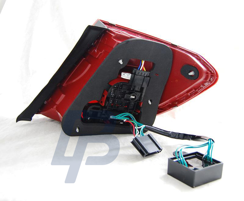 MERCEDES C-CLASS W204 KOMBI 07-10 RED SMOKE LED TAILLIGHTS BAR - 3
