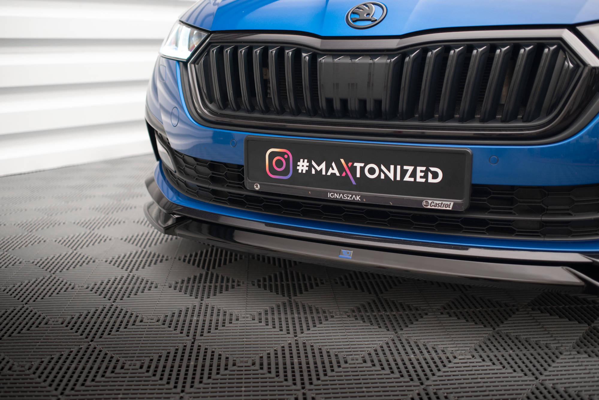 Front Splitter V.2 Skoda Octavia Sportline Mk4 - 3