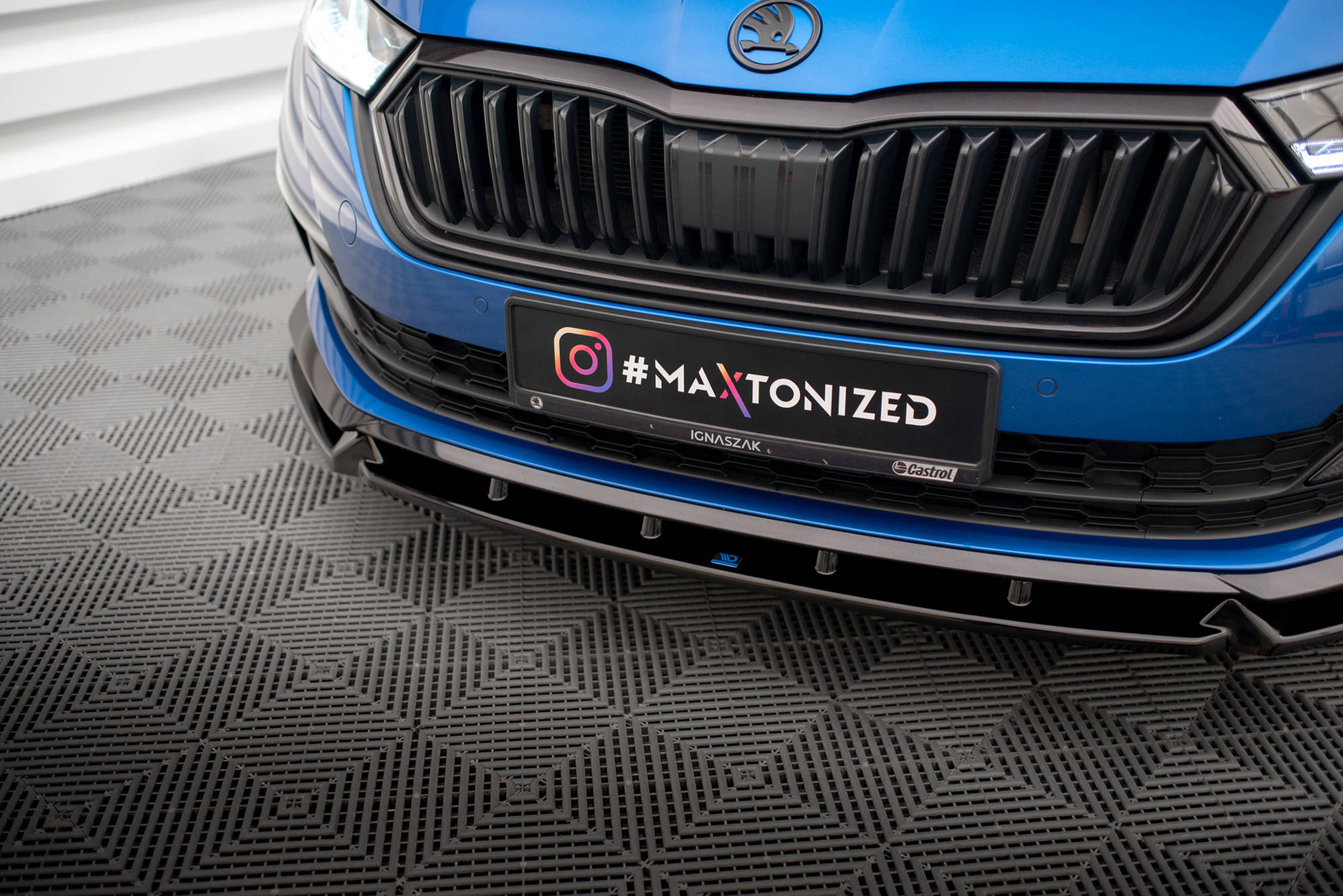 Front Splitter V.1 Skoda Octavia Sportline Mk4 - 3