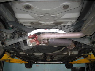 TOYOTA CELICA T23 00+ ULTRARACING 2-PUNKTS BAKRE NEDRE  STABILISERINGSSTAG