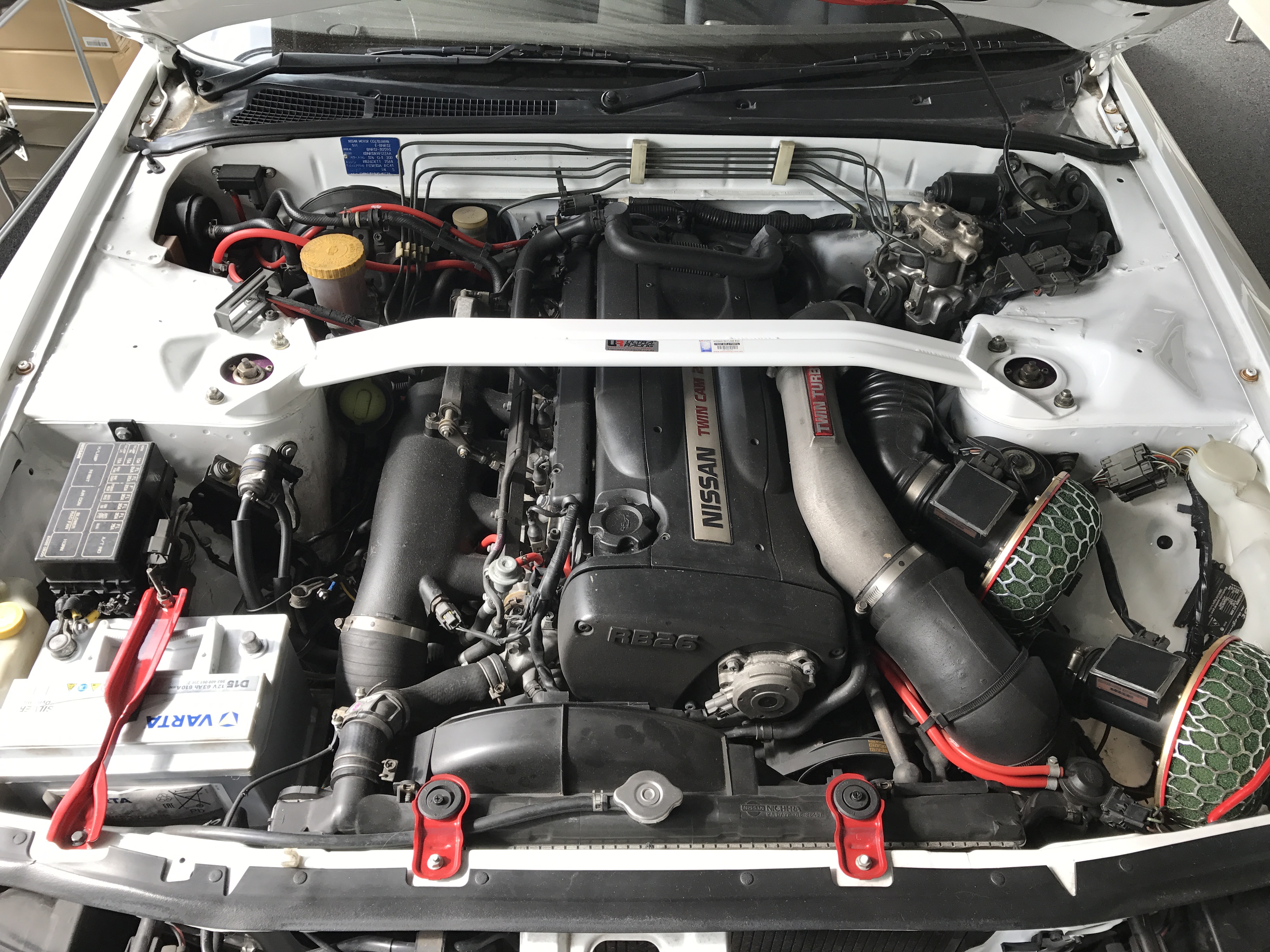 NISSAN SKYLINE R32 GTR ULTRARACING 2P FRÄMRE ÖVRE FJÄDERBENSSTAG - 3