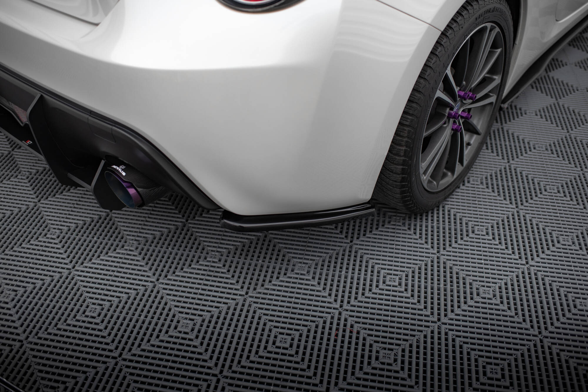 Rear Side Splitters V.1 Subaru BRZ - 3