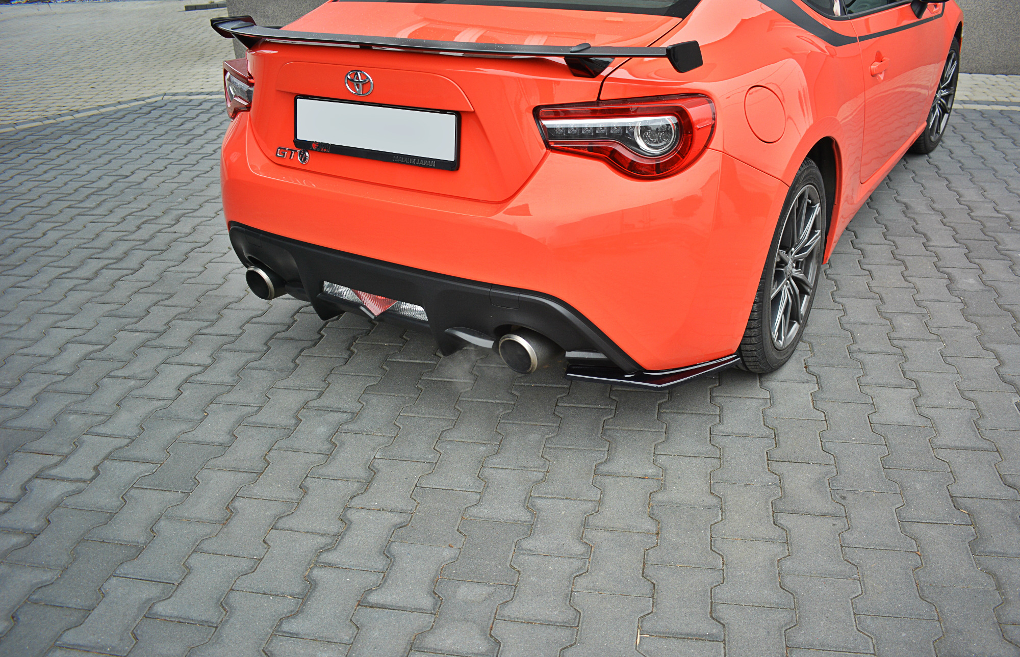 REAR SIDE SPLITTERS V.1 TOYOTA GT86 FACELIFT - 4