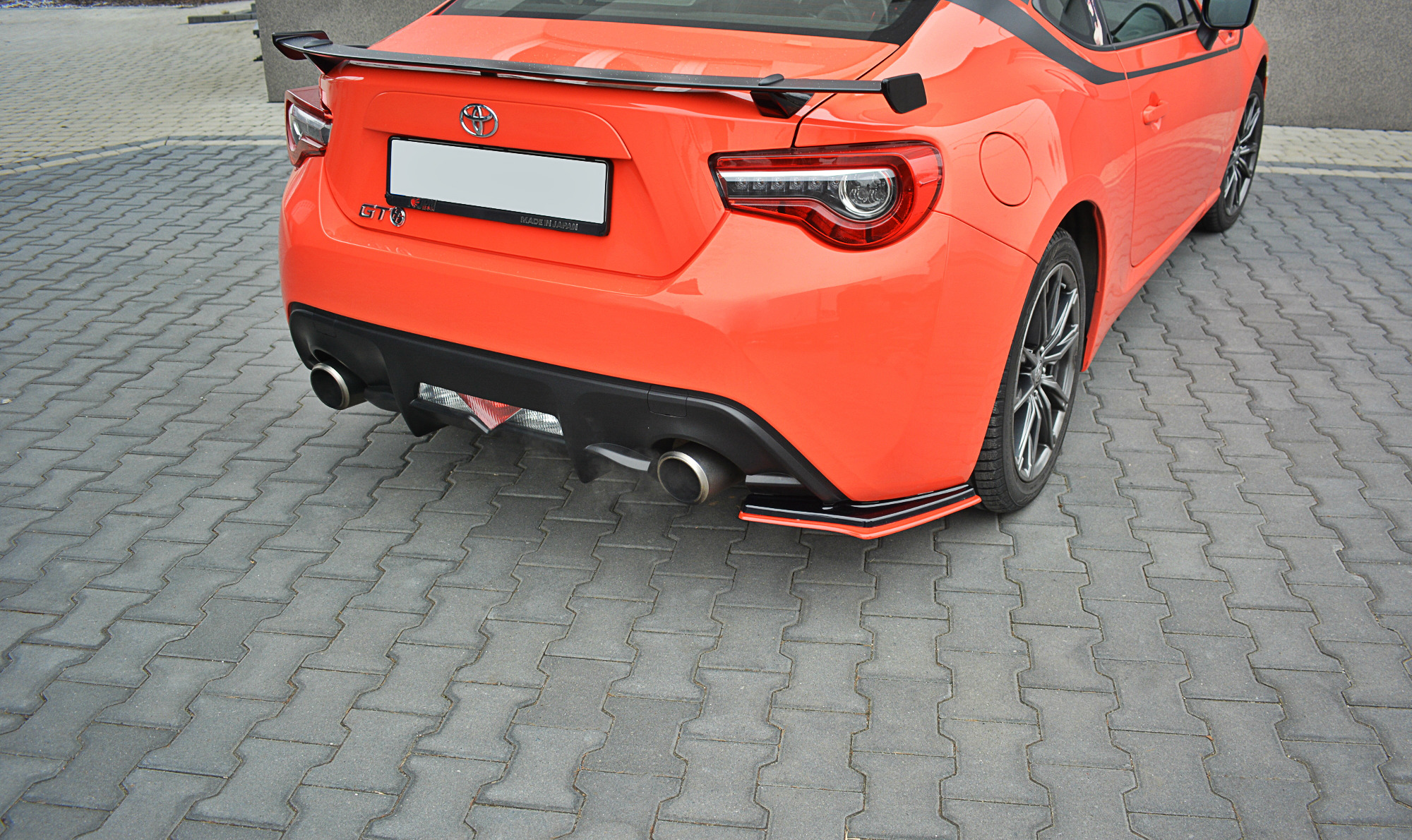 REAR SIDE SPLITTERS V.2 TOYOTA GT86 FACELIFT - 4