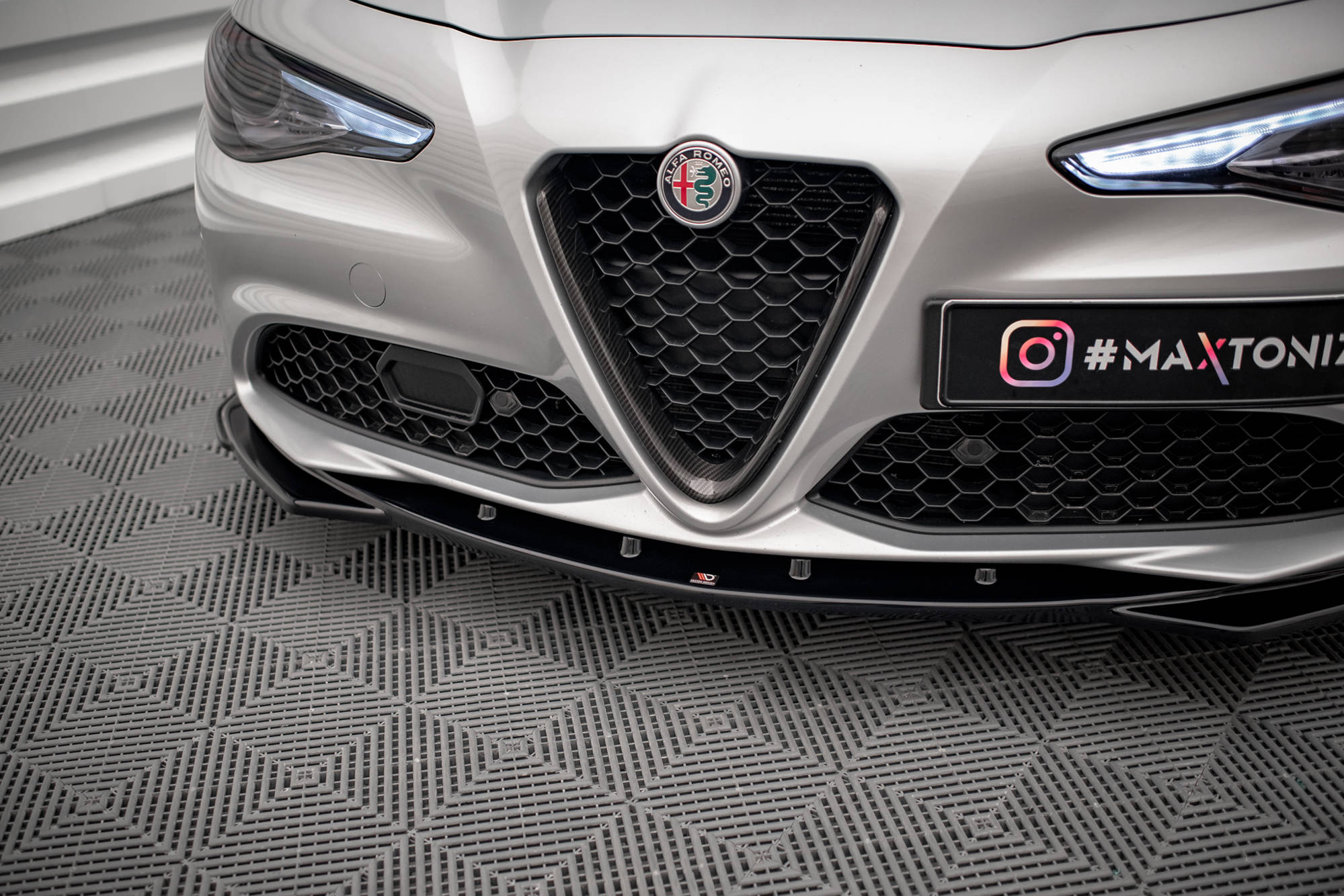 Front Splitter V.2 Alfa Romeo Giulia Sport - 3