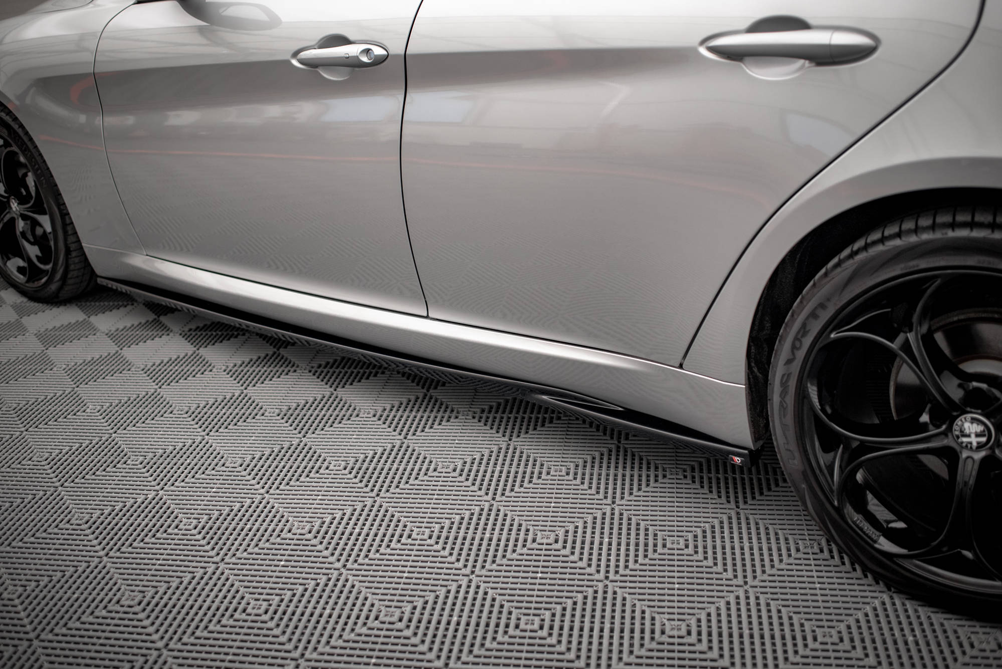 Side Skirts Diffusers Alfa Romeo Giulia Sport - 3
