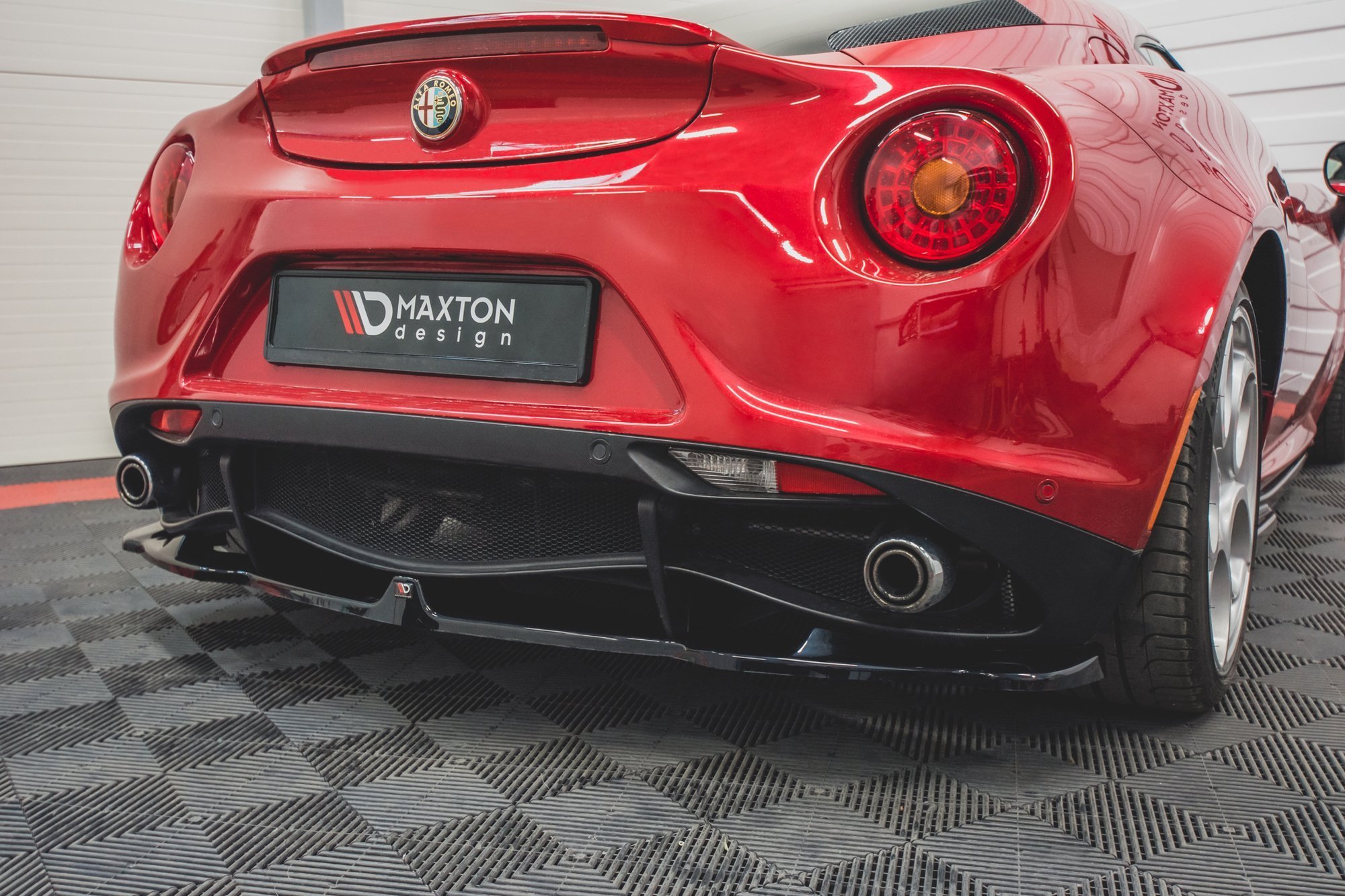 Central Rear Splitter Alfa Romeo 4C (2013-2017) - 4