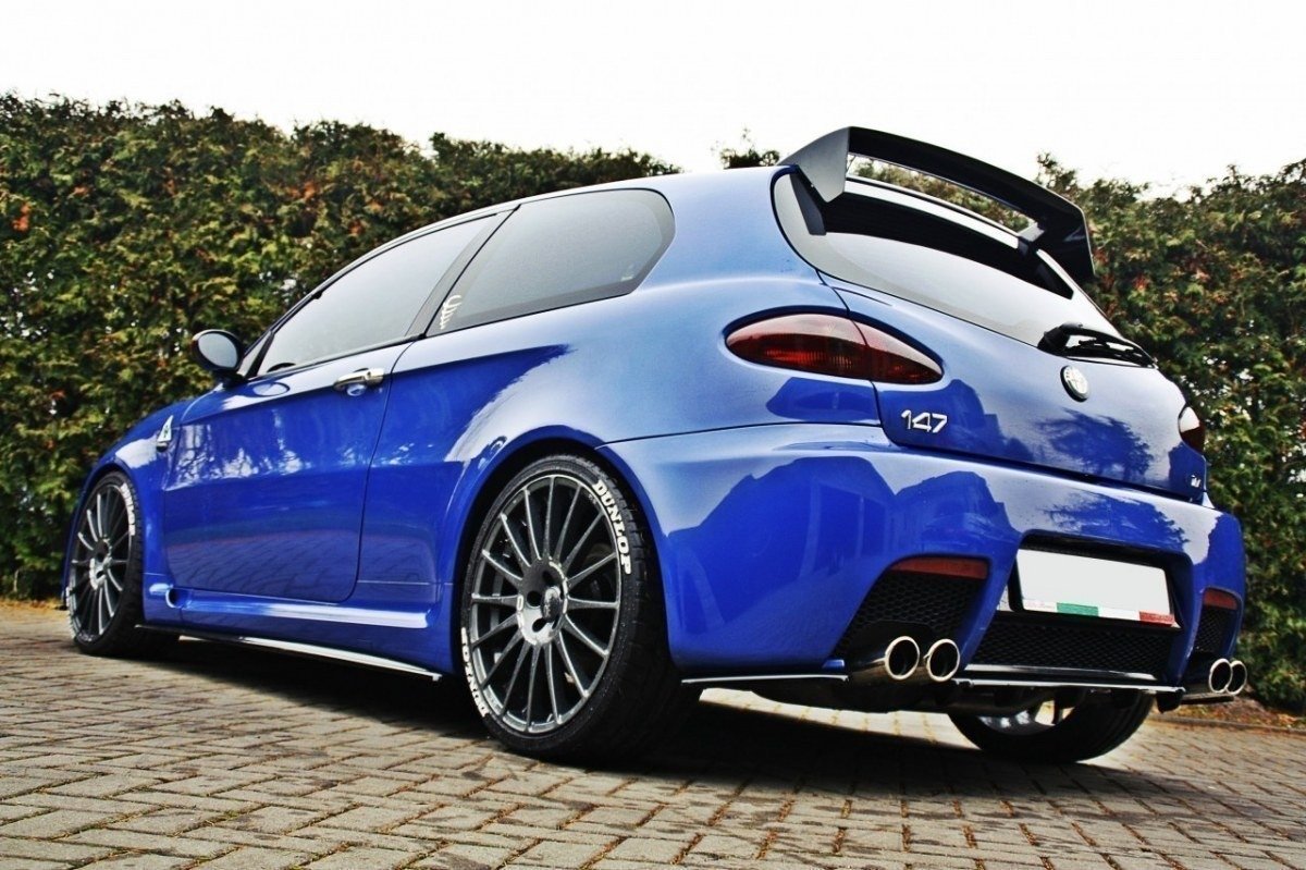 Central Rear Splitter (Vertical Bars) Alfa Romeo 147 GTA - 3