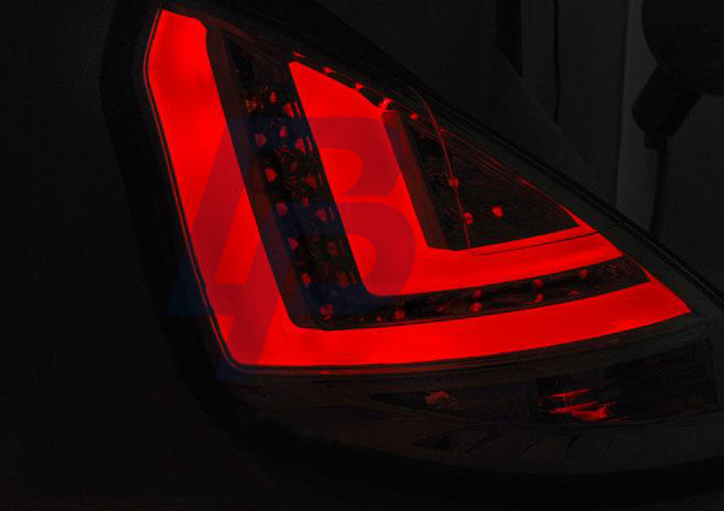FORD FIESTA MK7 12-15 HB RED WHITE LED TAILLIGHTS BAR - 3