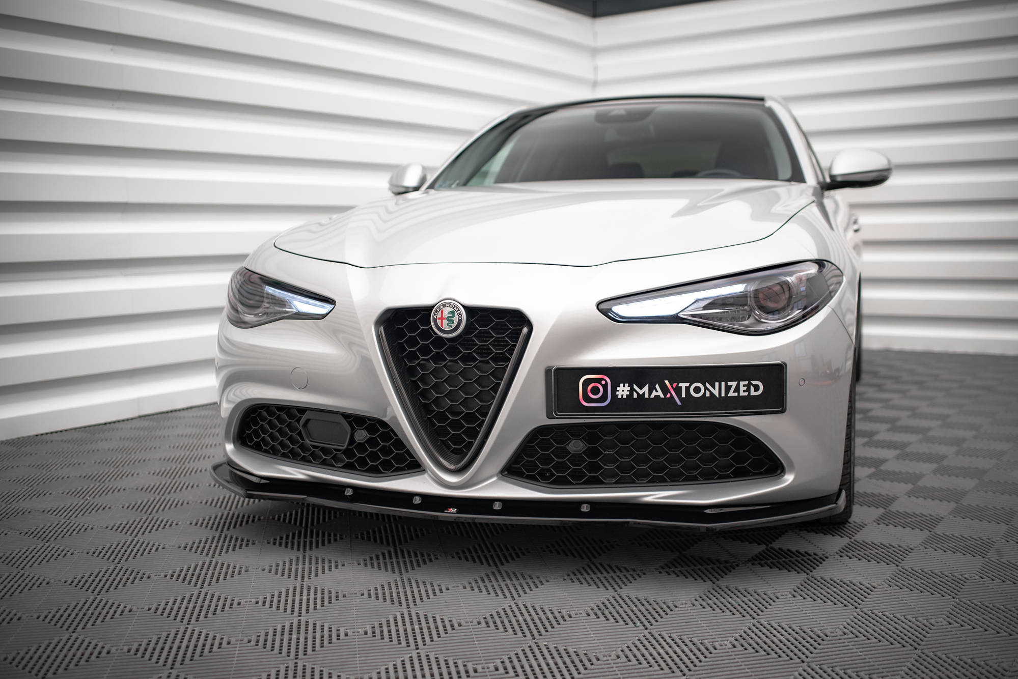 Front Splitter V.1 Alfa Romeo Giulia Sport - 4