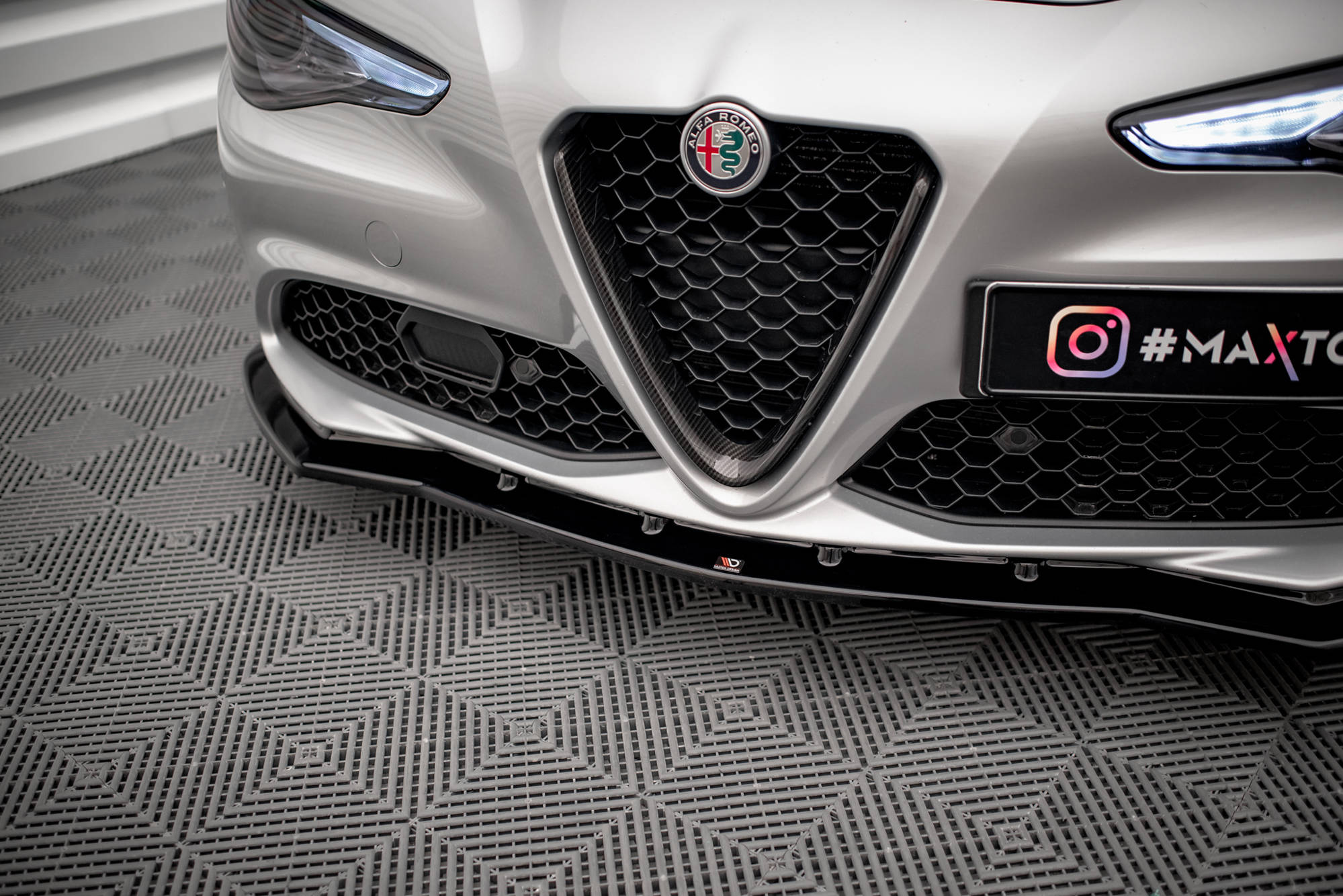 Front Splitter V.1 Alfa Romeo Giulia Sport - 3