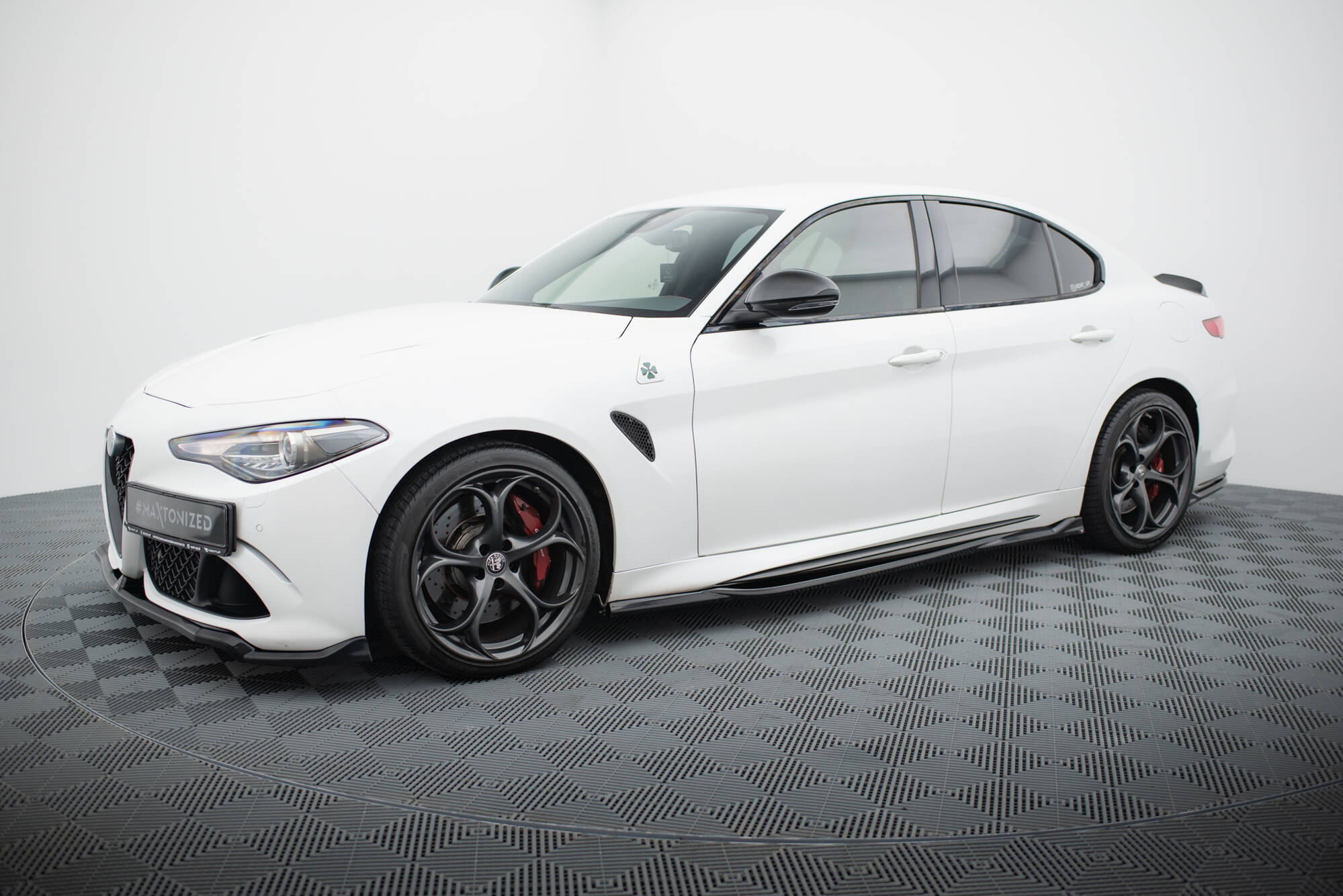 Side Skirts Diffusers Alfa Romeo Giulia Quadrifoglio - 2