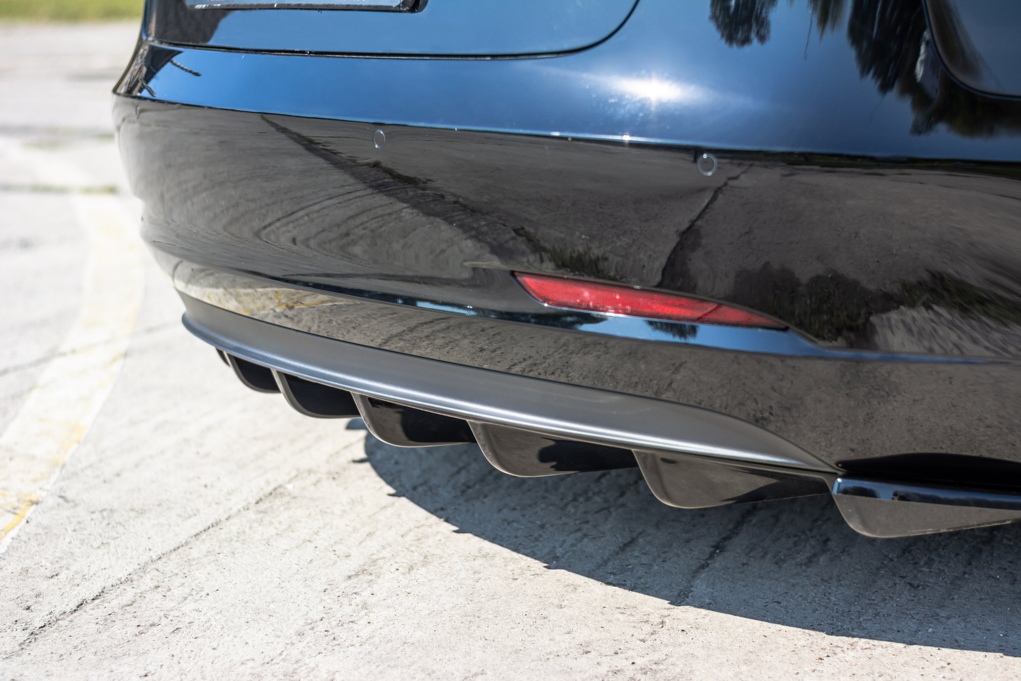 Rear Valance V.1 Tesla Model 3 - 4