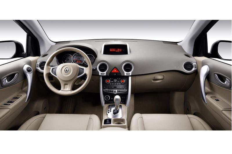 RENAULT KOLEOS DISPLAY 6.2" MODELLANPASSAD ANDROID HUVUDENHET - 2