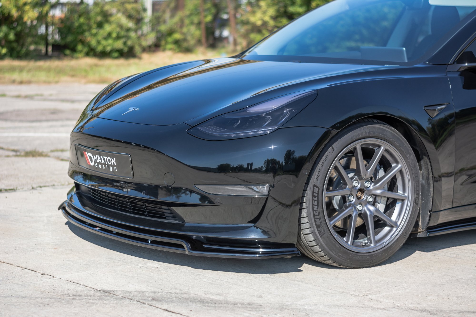 Front Splitter V.2 Tesla Model 3 - 3