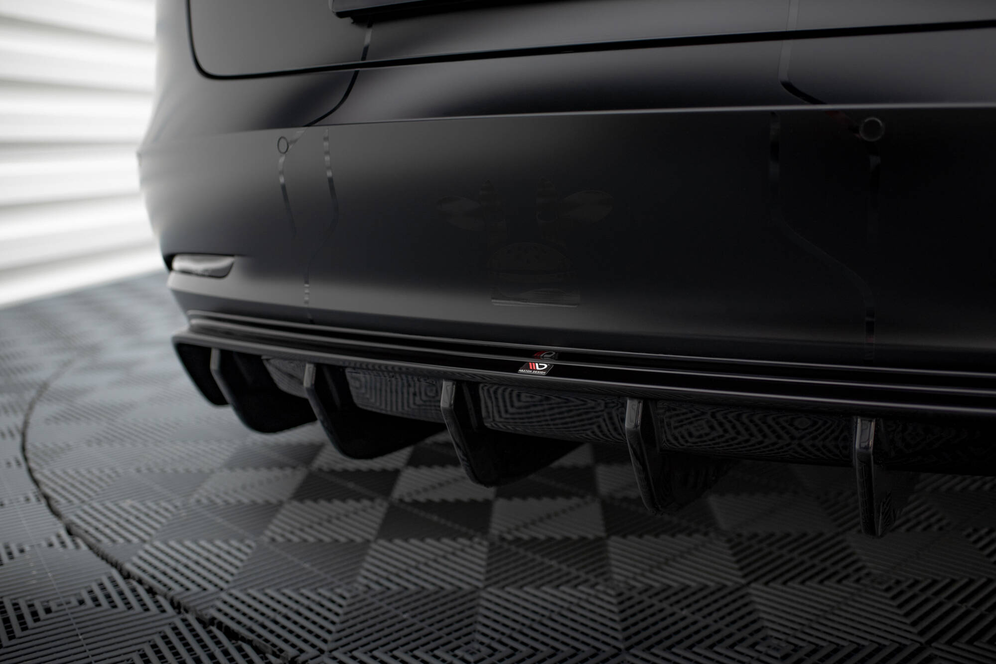 Rear Valance V.2 Tesla Model 3 - 4