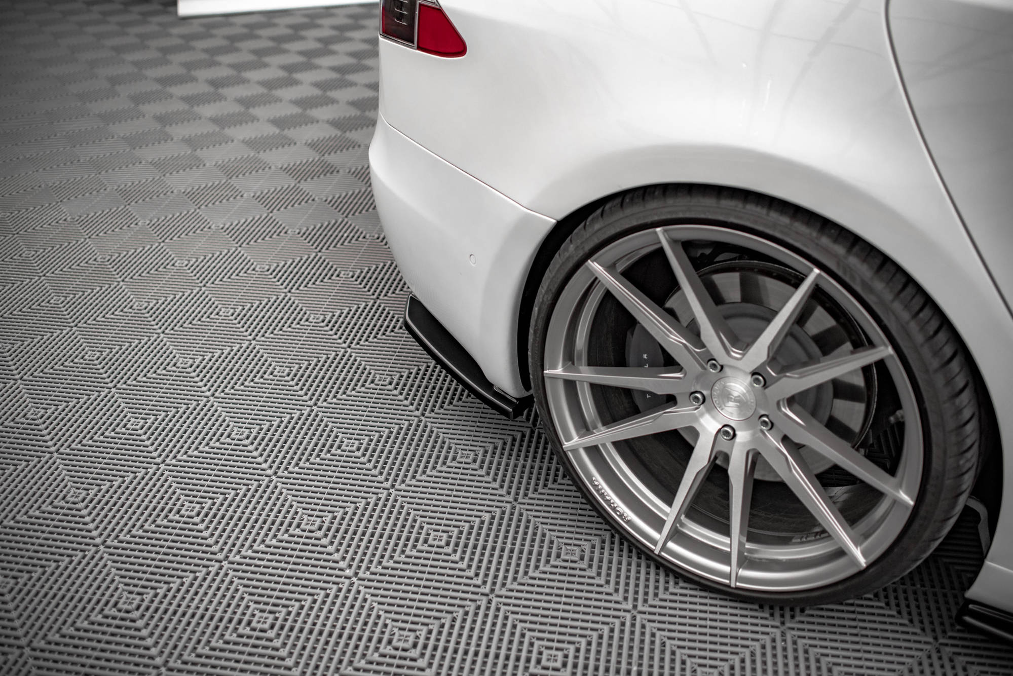 Rear Side Splitters Tesla Model S Facelift - 7
