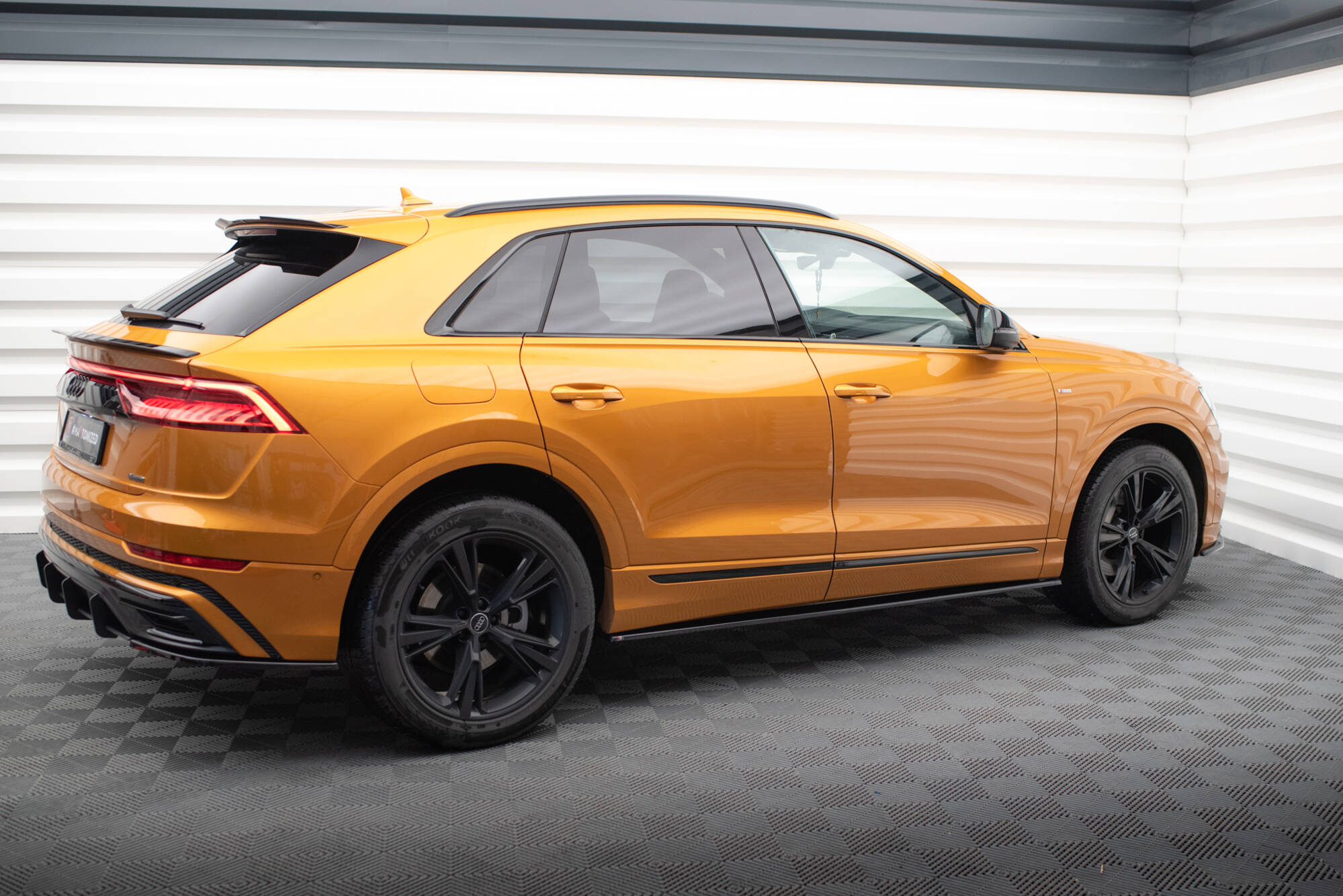 Side Skirts Diffusers V.1 Audi Q8 / Q8 S-Line / SQ8 Mk1 - 2