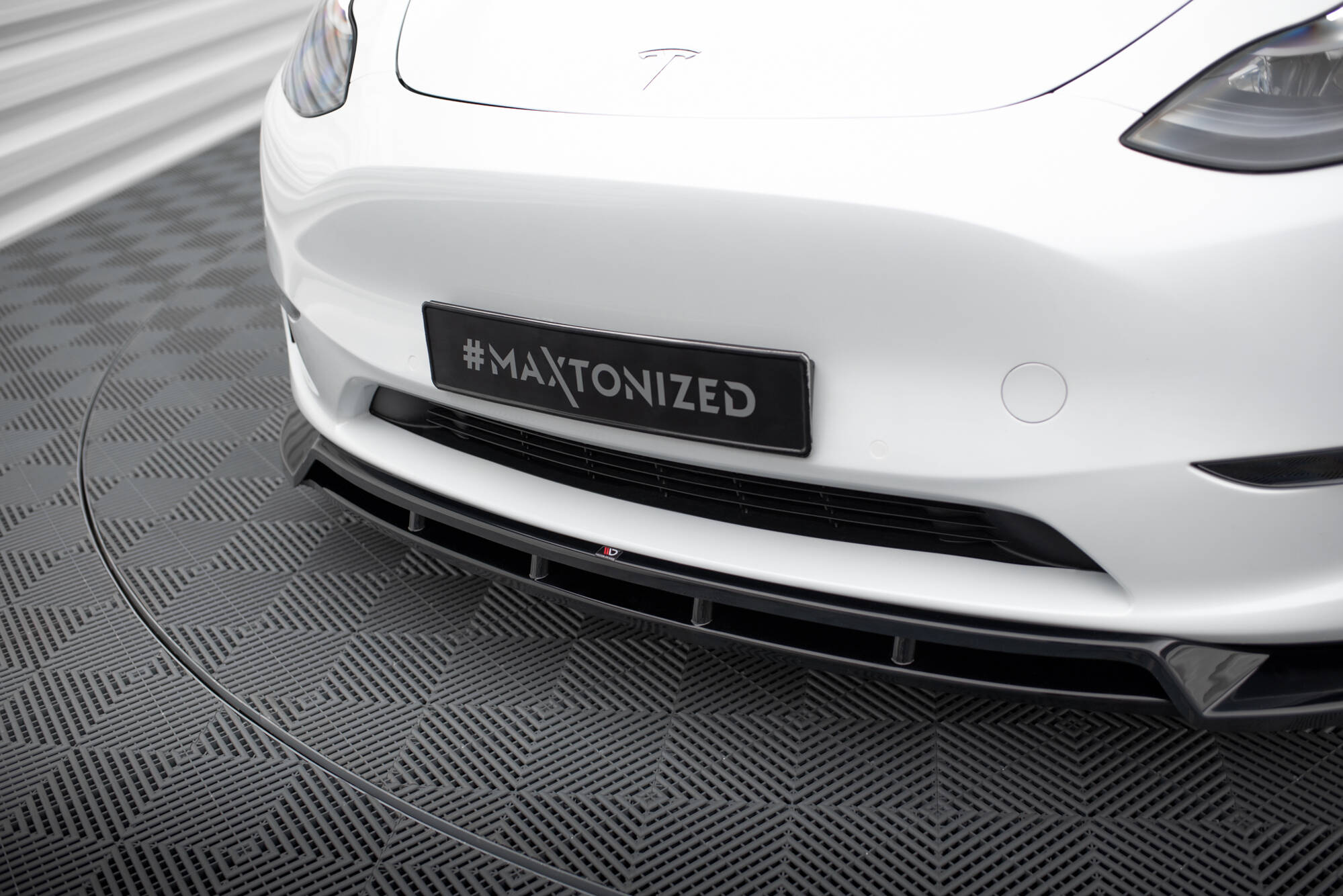 Front Splitter V.2 Tesla Model Y - 3