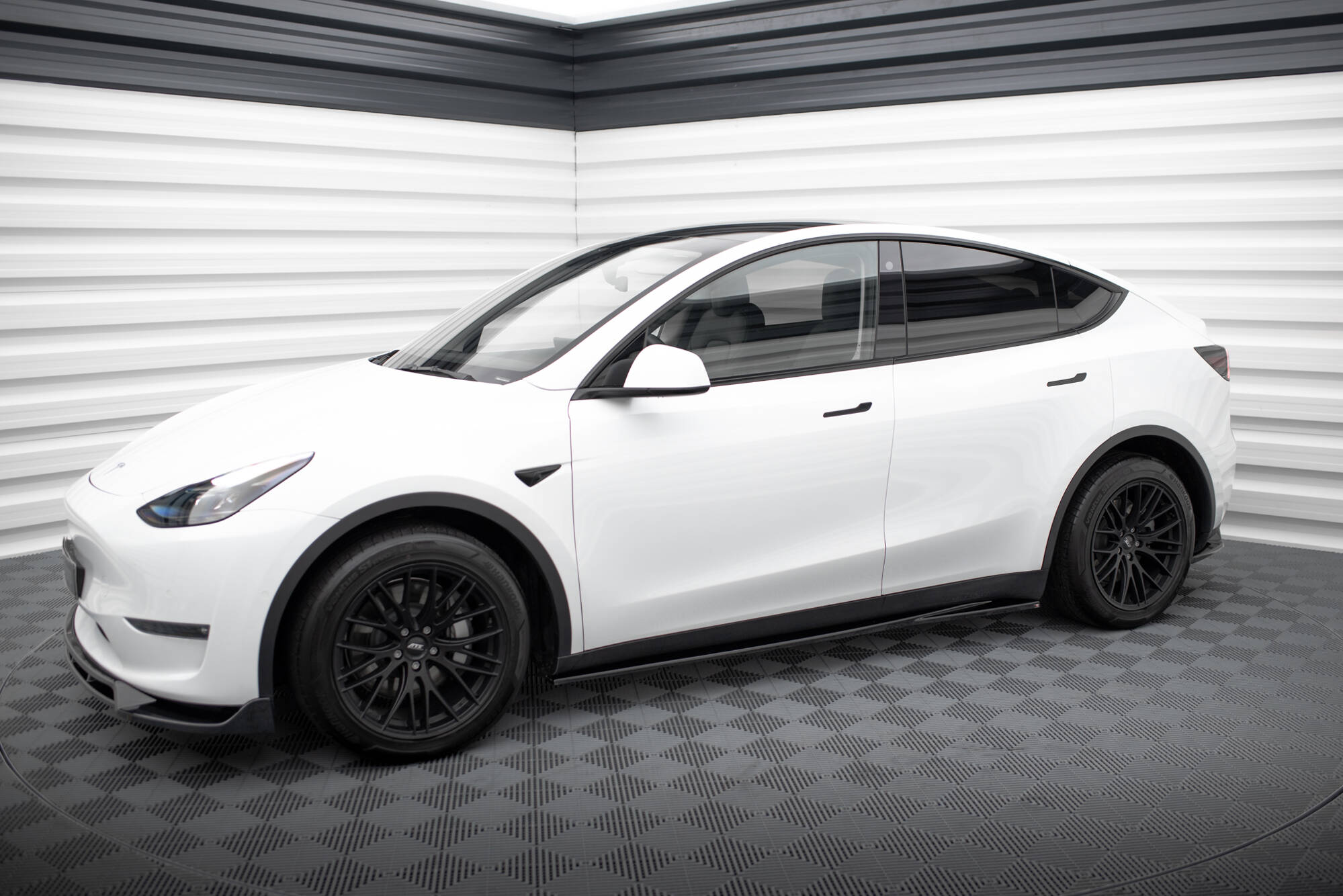 Side Skirts Diffusers V.1 Tesla Model Y - 6
