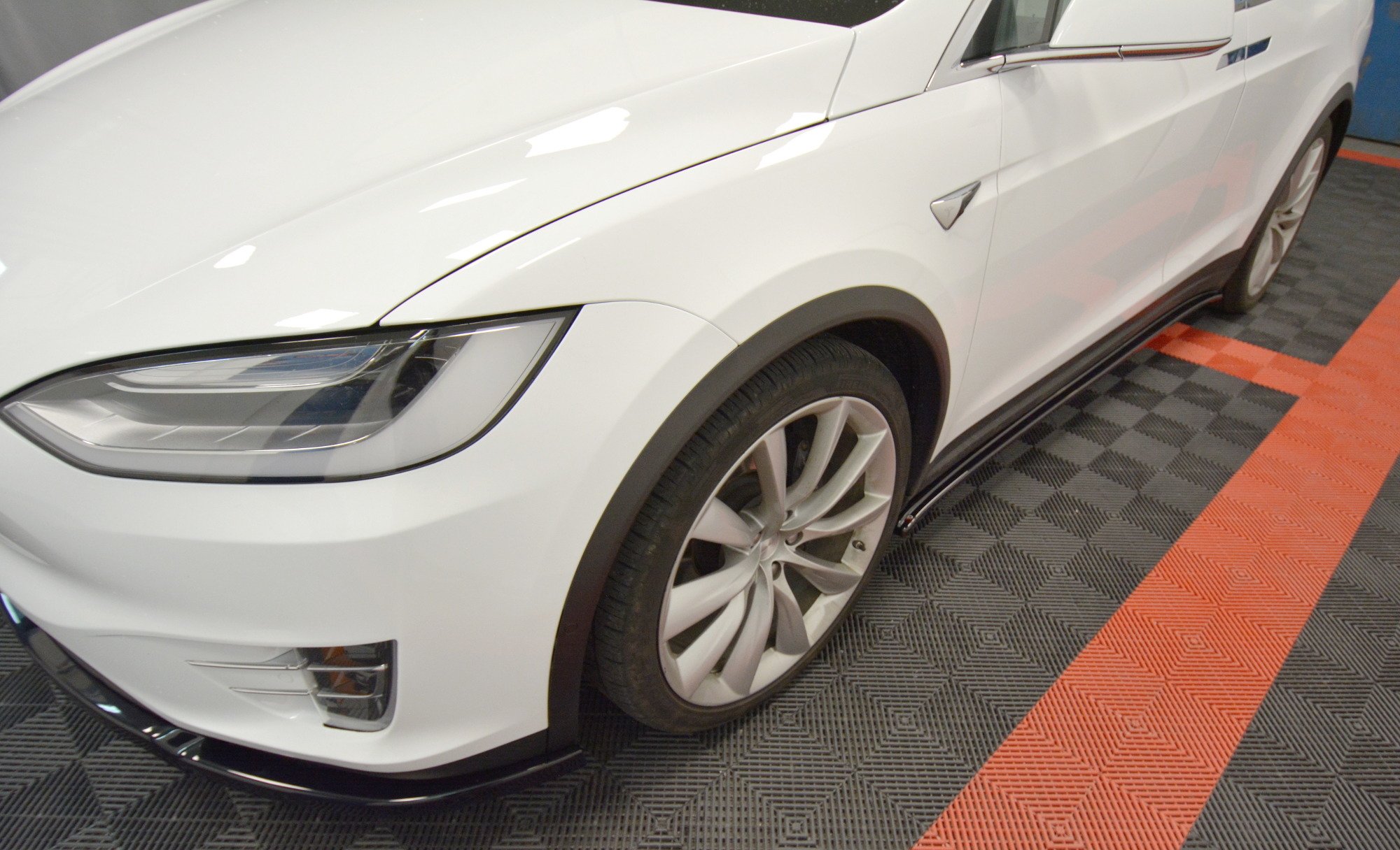Side Skirts Diffusers V.1 Tesla Model X (2015-) - 2