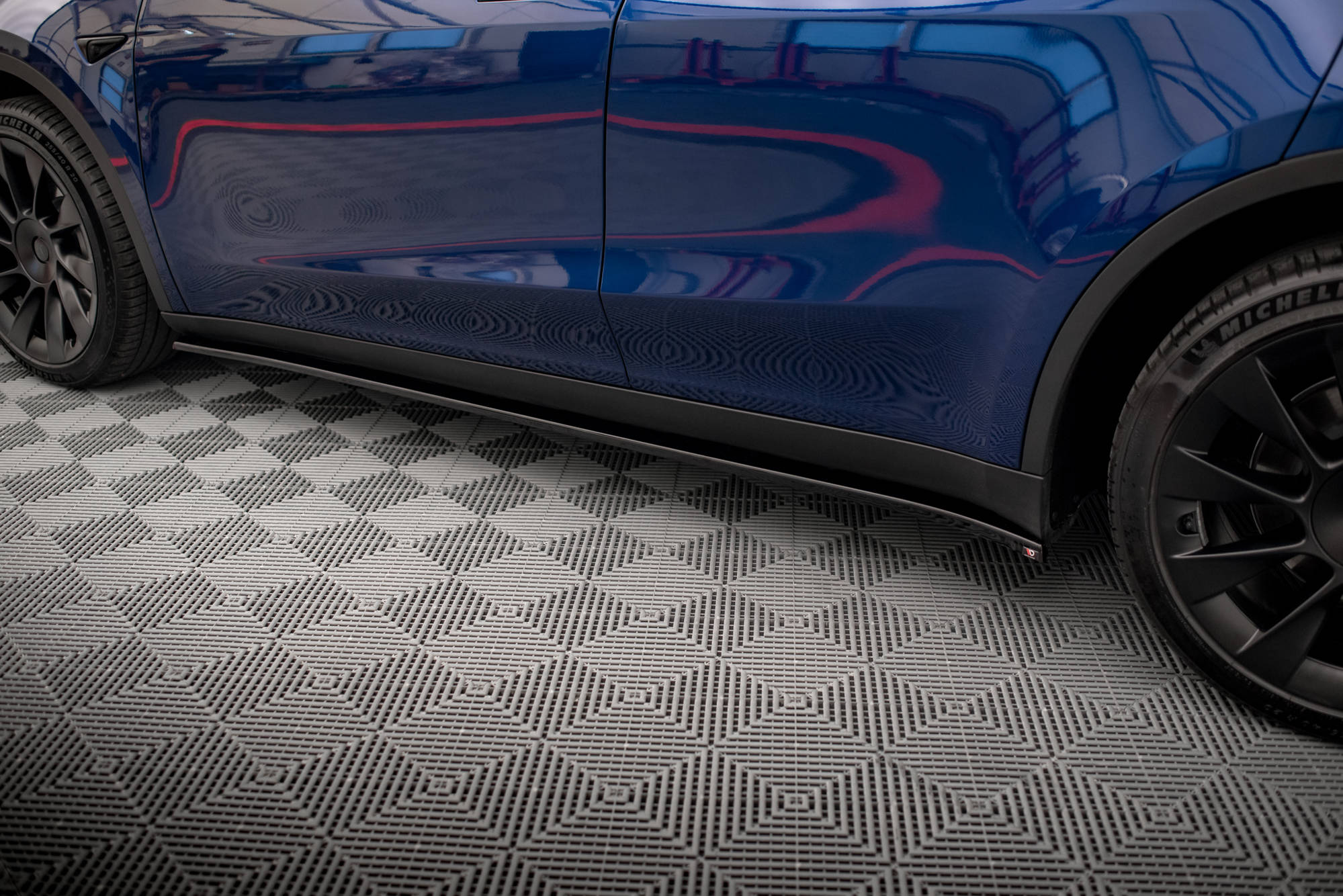 Side Skirts Diffusers V.2 Tesla Model Y - 3
