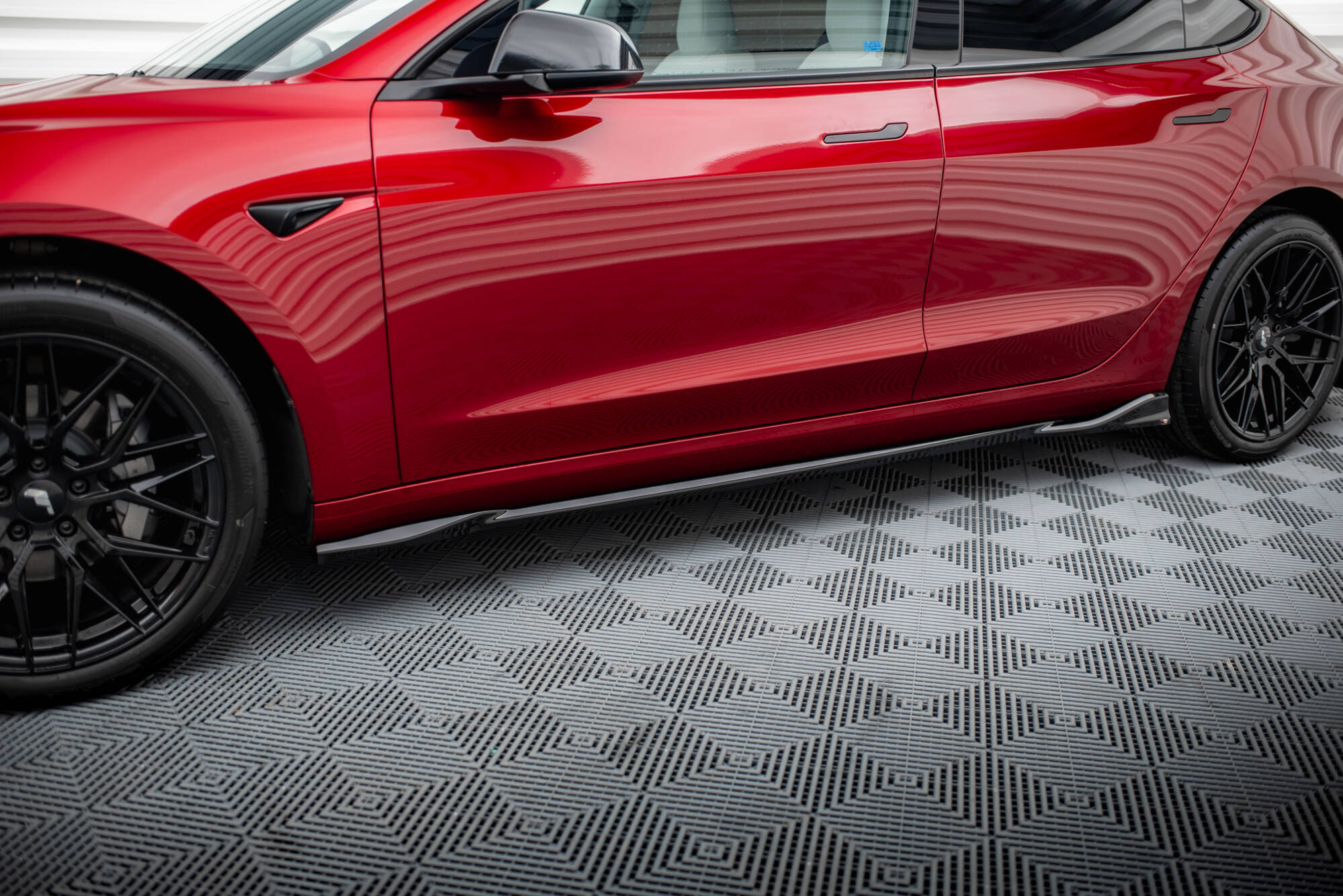 Side Skirts Diffusers V.1 Tesla Model 3 FL Project Highland - 3