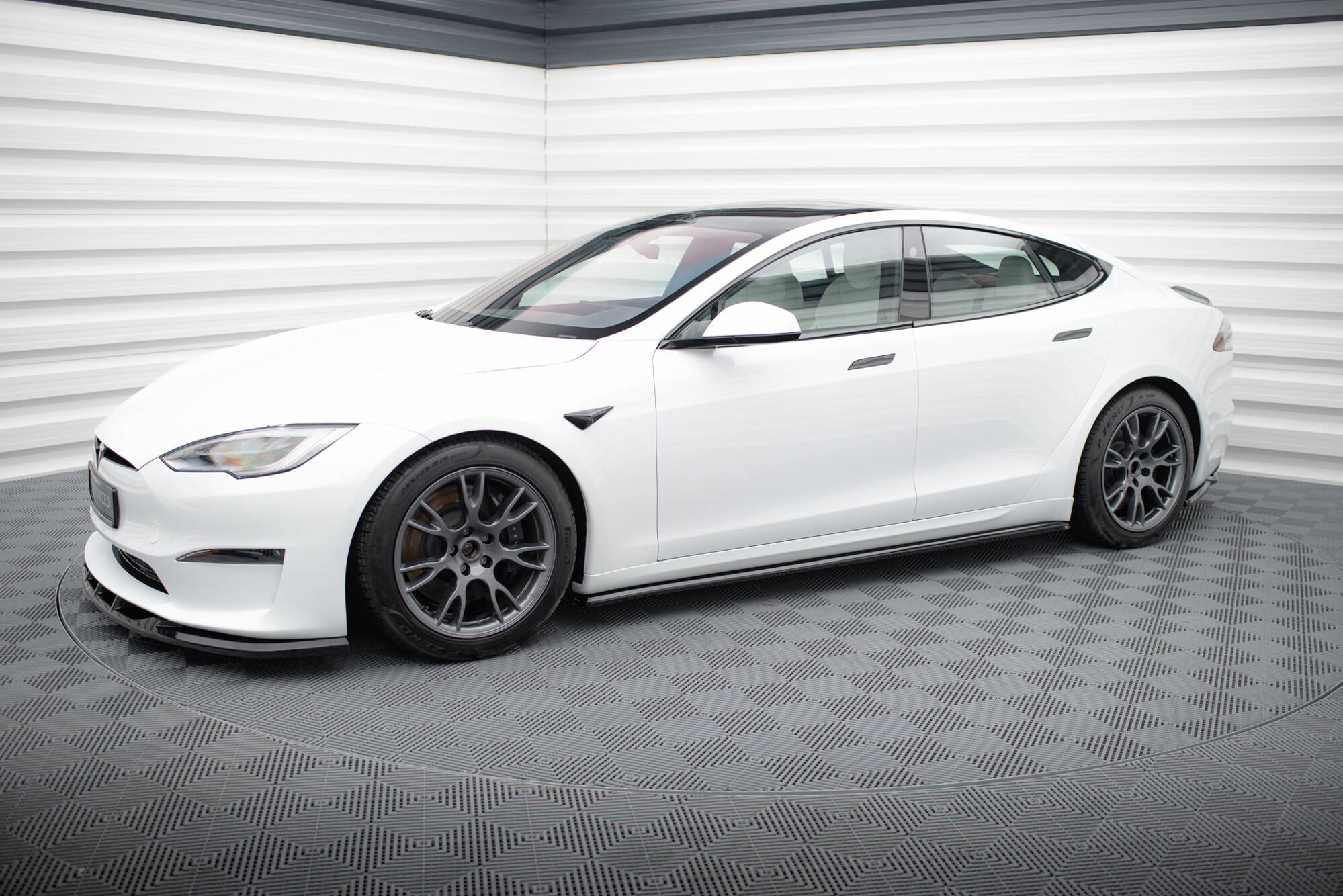 Side Skirts Diffusers V.2 Tesla Model S Plaid Mk1 Facelift - 4