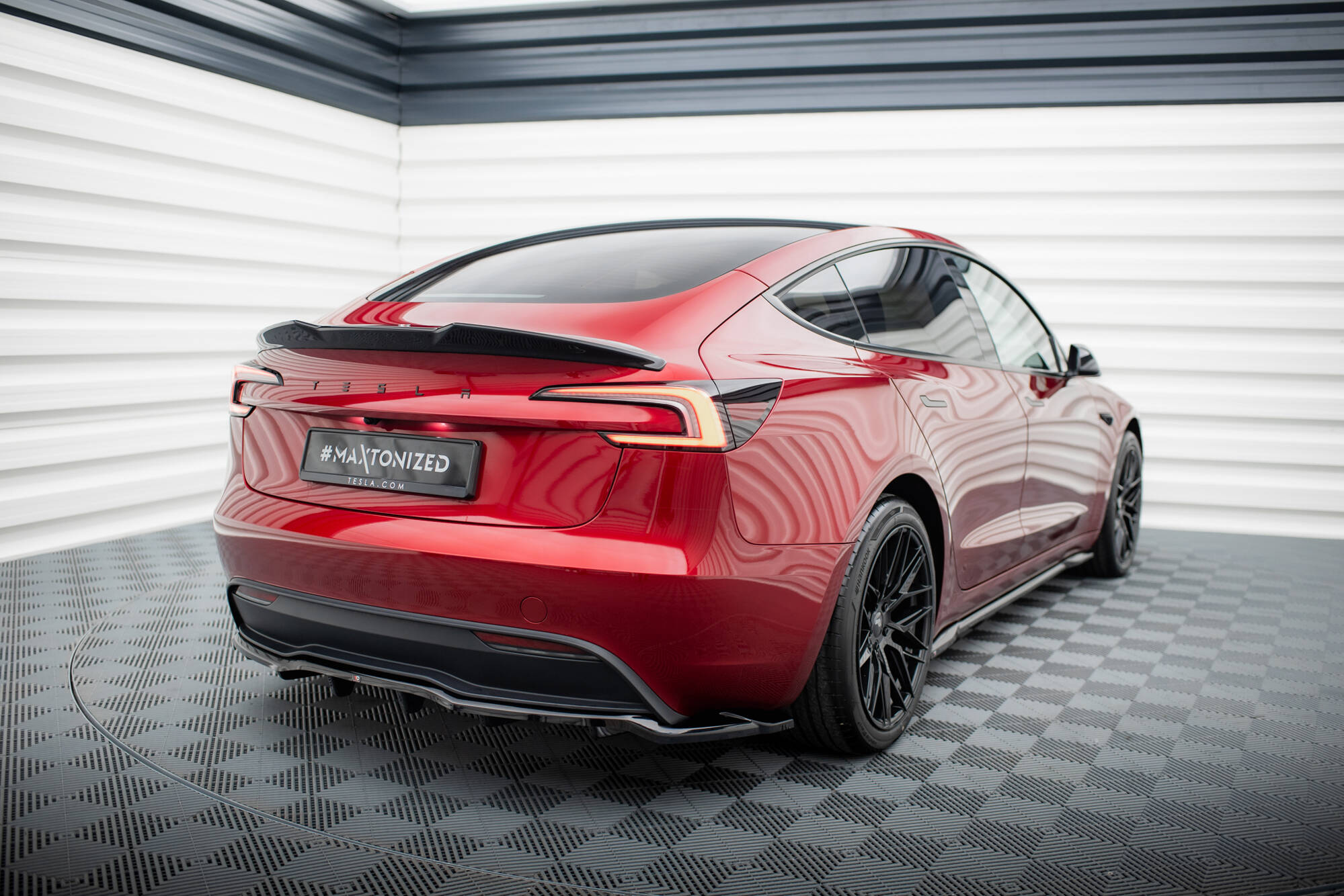 Rear Splitter (Vertical Bars) V.2 Tesla Model 3 FL Project Highland - 4