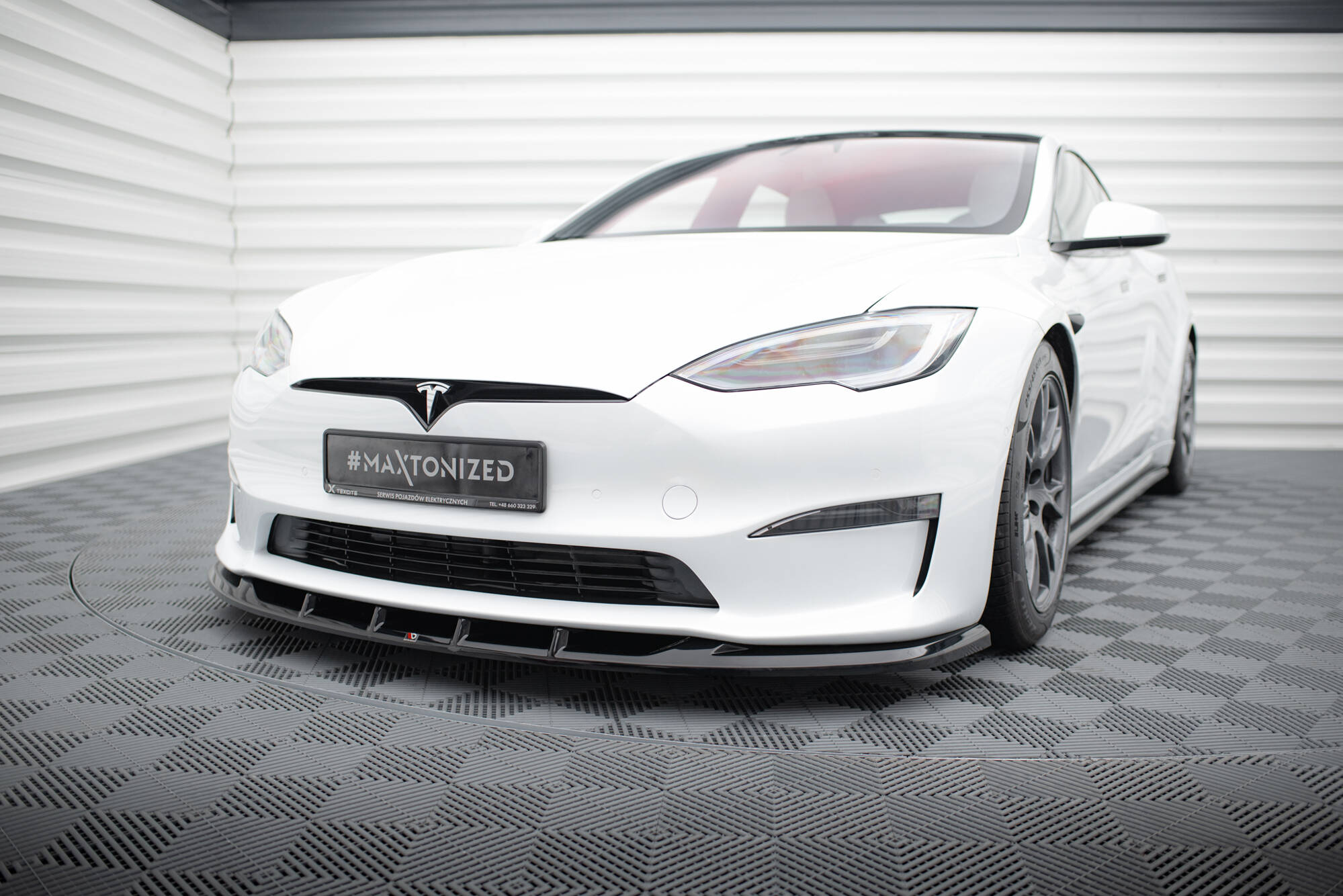 Front Splitter V.3 Tesla Model S Plaid Mk1 Facelift - 3