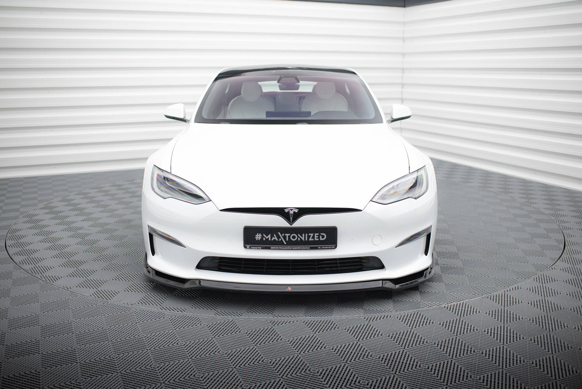 Front Splitter V.2 Tesla Model S Plaid Mk1 Facelift - 2