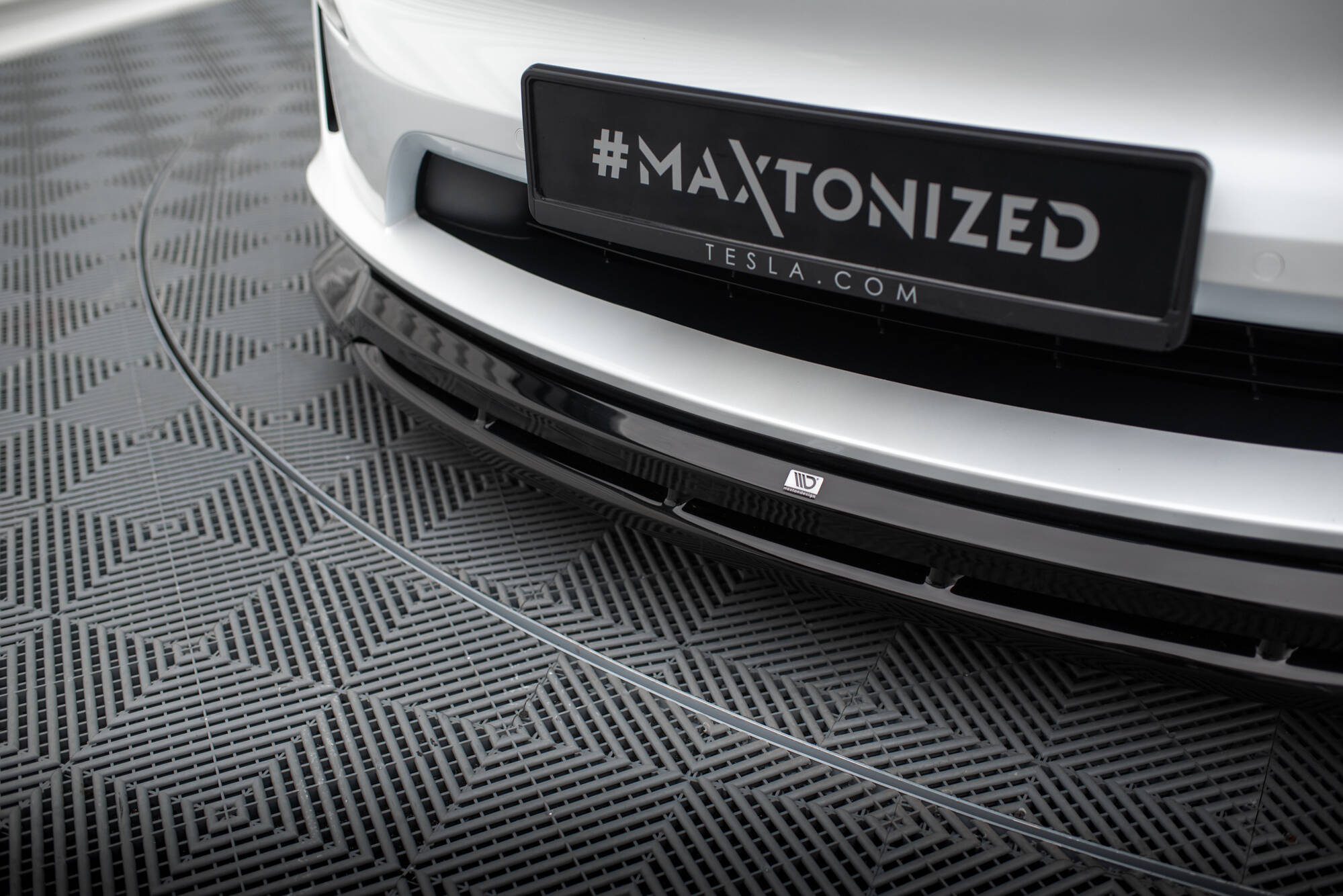 Front Splitter V.1 Tesla Model X Mk1 Facelift - 3