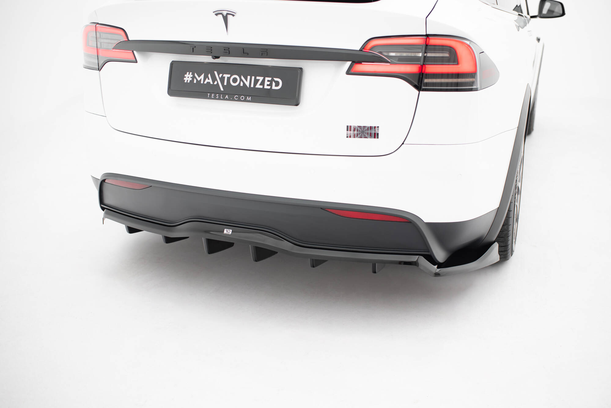 Rear Splitter (Vertical Bars) V.2 Tesla Model X Mk1 Facelift - 8
