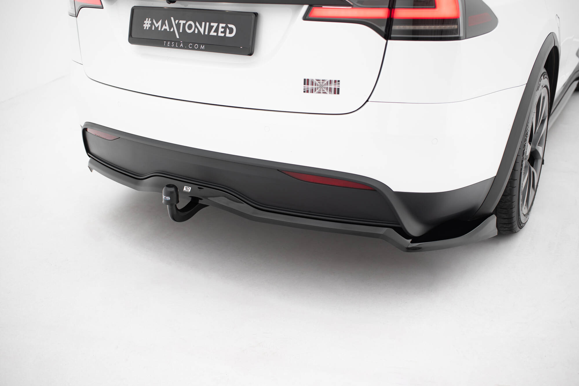 Rear Splitter (Vertical Bars) V.2 Tesla Model X Mk1 Facelift - 7