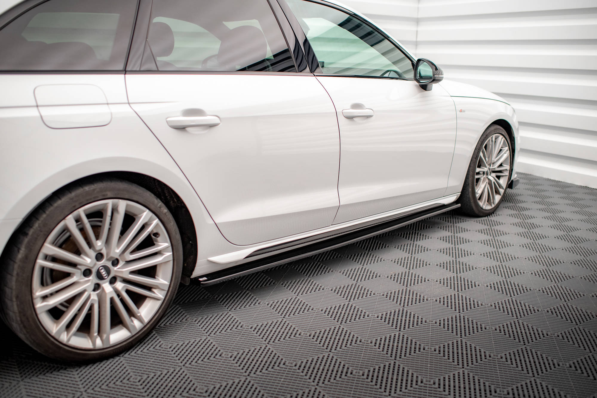 Side Skirts Diffusers Audi S4 / A4 S-Line / A4 Competiton B9 - 2