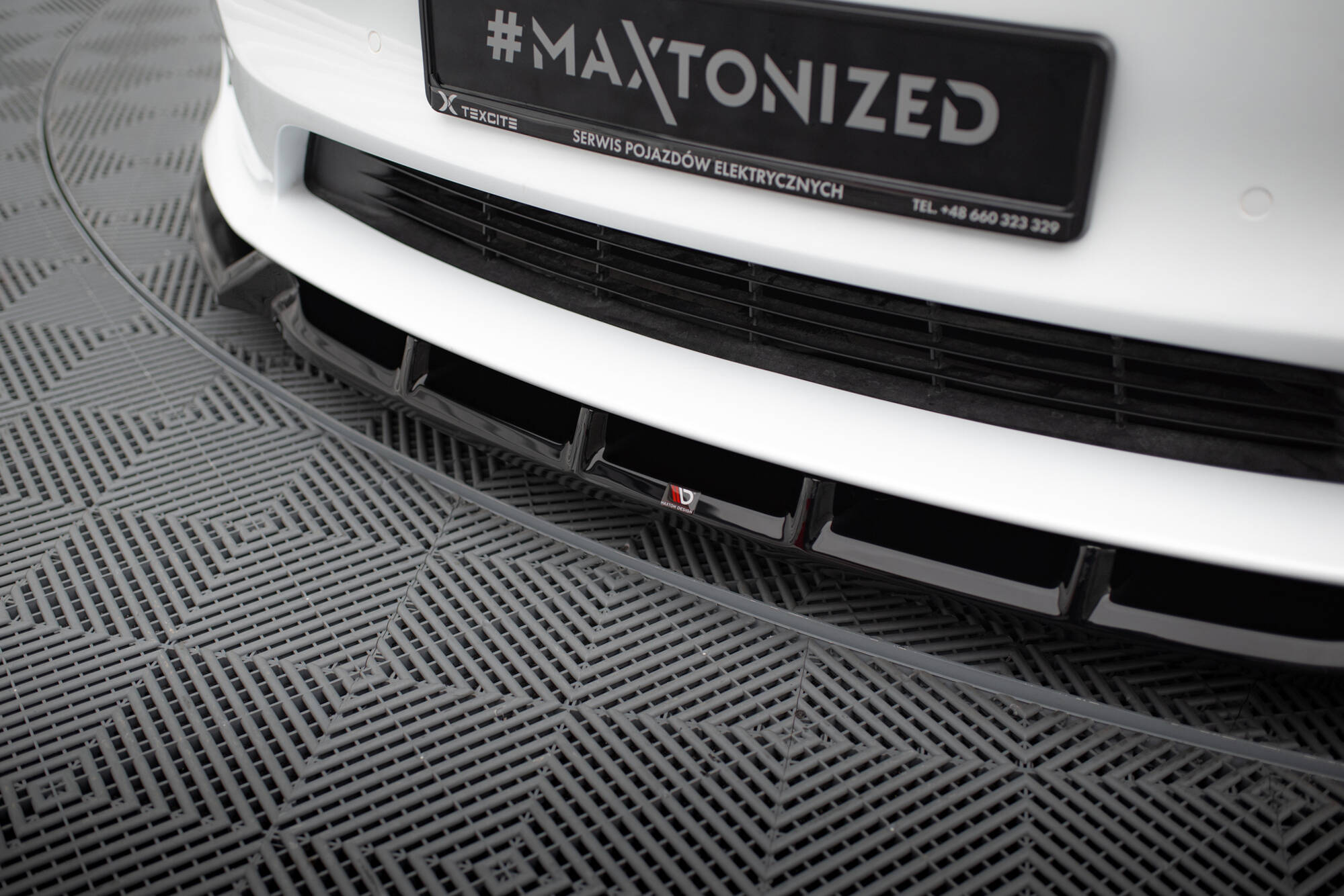 Front Splitter V.1 Tesla Model S Plaid Mk1 Facelift - 4