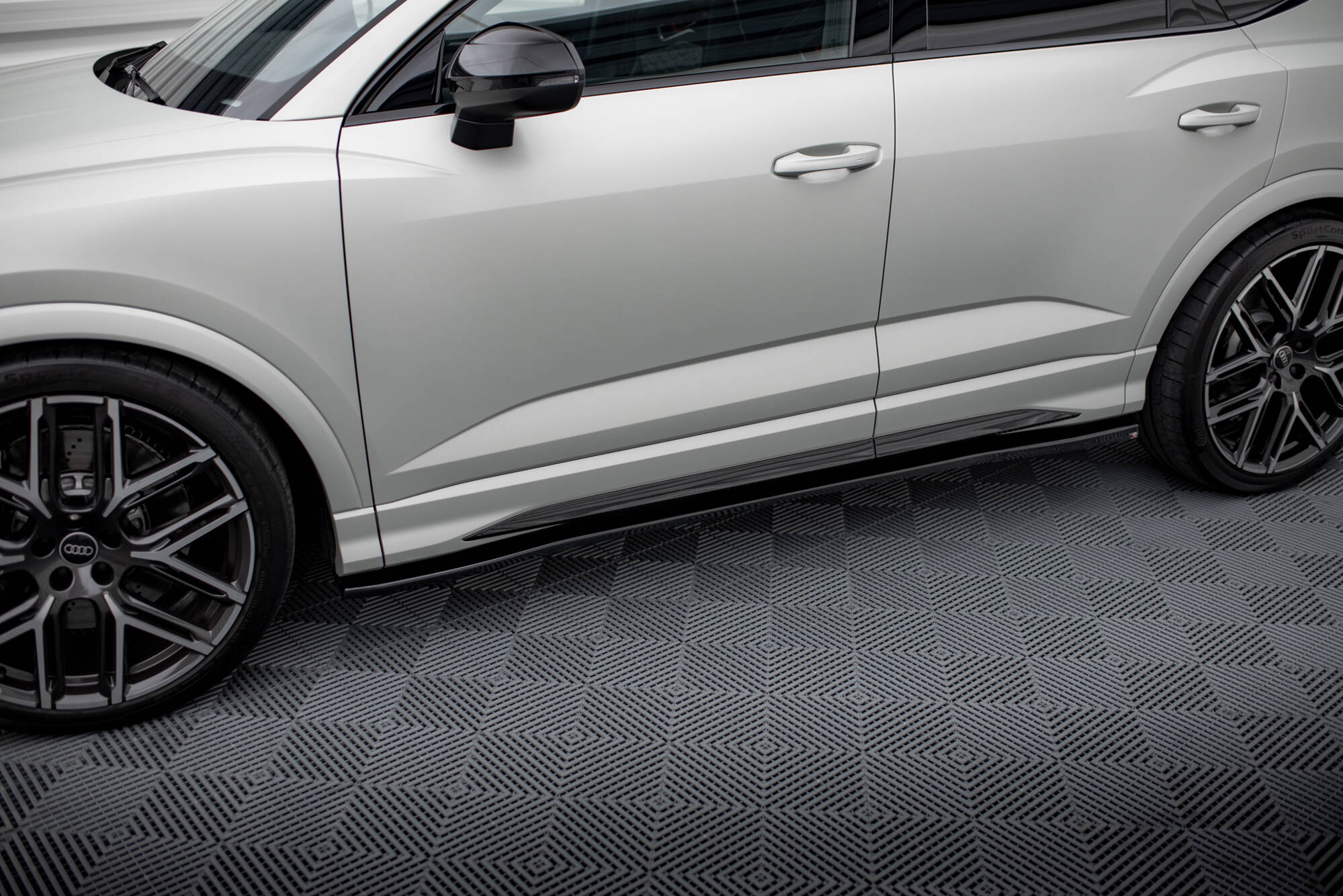 Side Skirts Diffusers Audi RSQ3 / Q3 S-Line F3 - 4