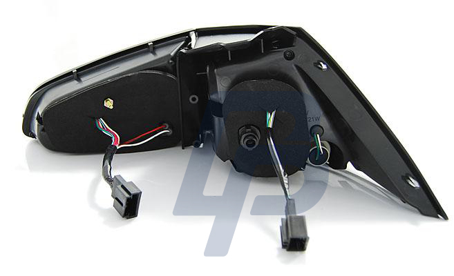 VW GOLF 7 13- BLACK LED TAILLIGHTS BAR - 3