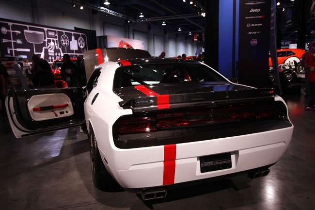 DODGE CHALLENGER  SEIBON OEM CARBON BAGAGELUCKA - 2