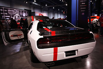 DODGE CHALLENGER 09-10 SEIBON OEM CARBON TRUNKLID