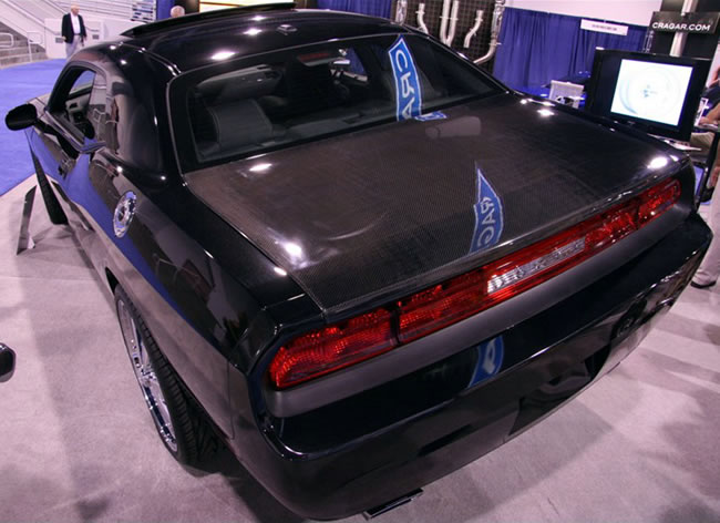 DODGE CHALLENGER  SEIBON OEM CARBON BAGAGELUCKA