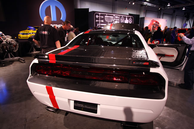 DODGE CHALLENGER  SEIBON OEM CARBON BAGAGELUCKA - 4
