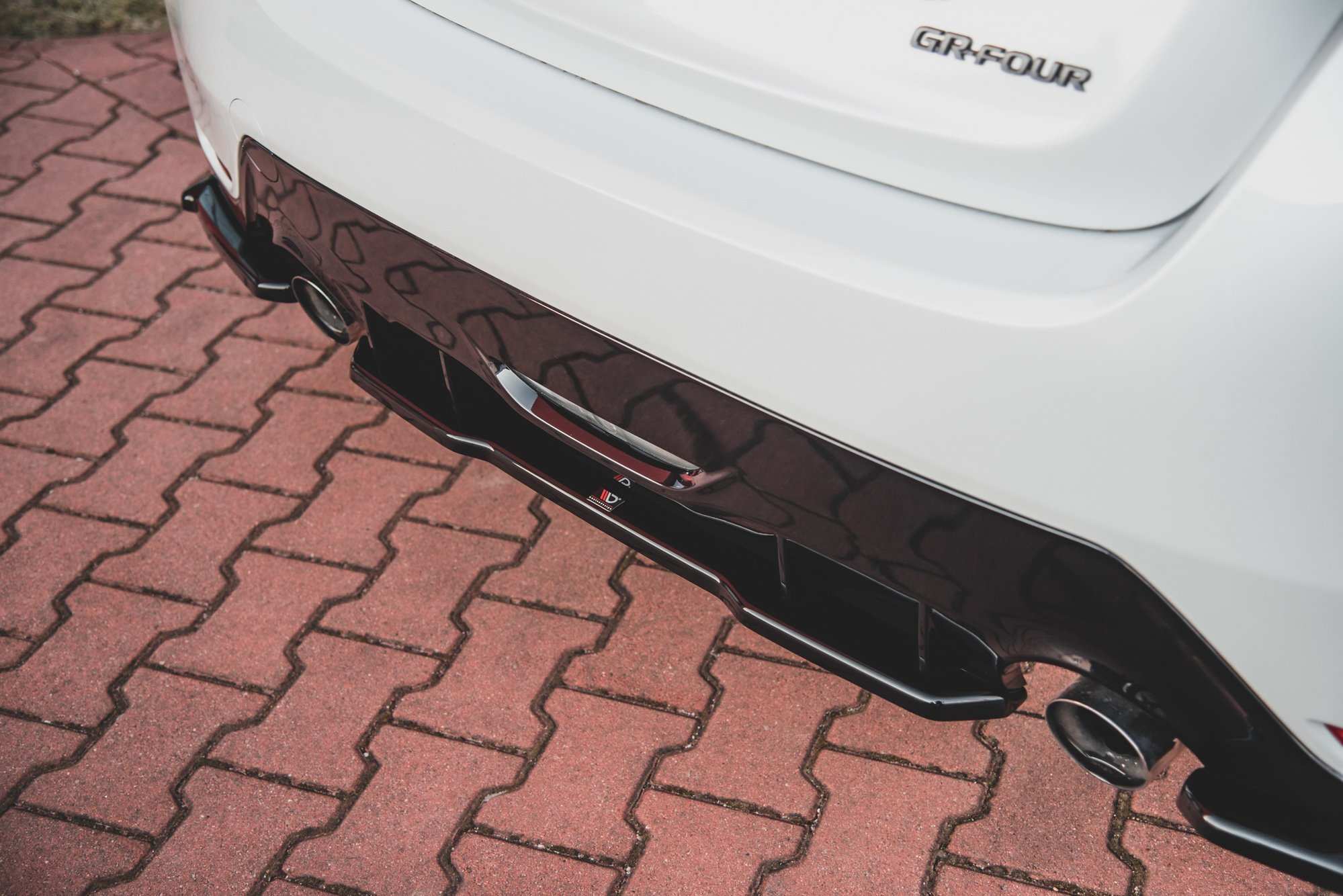 Central Rear Splitter Toyota GR Yaris MK4 (2020-) - 4