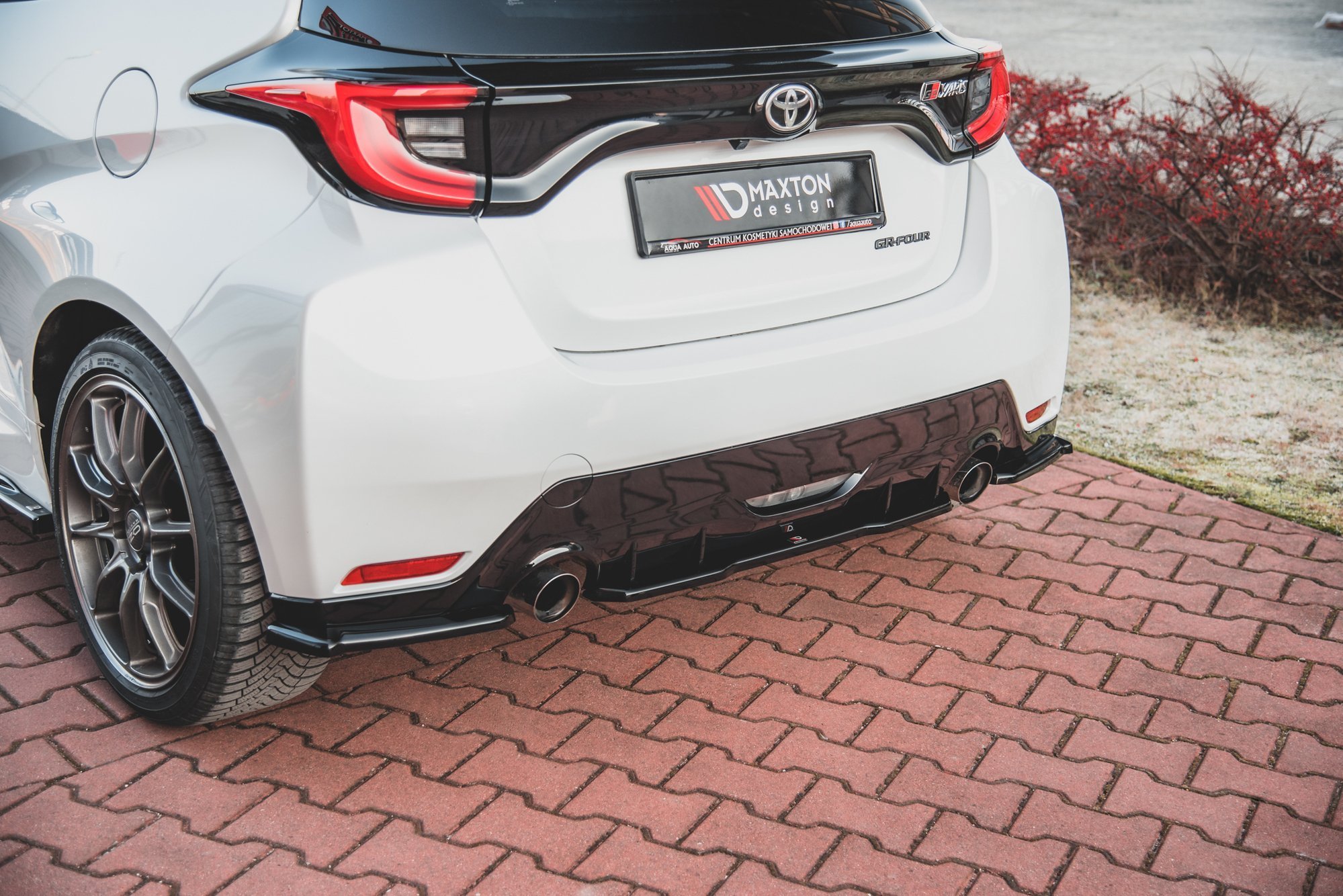 Central Rear Splitter Toyota GR Yaris MK4 (2020-) - 3