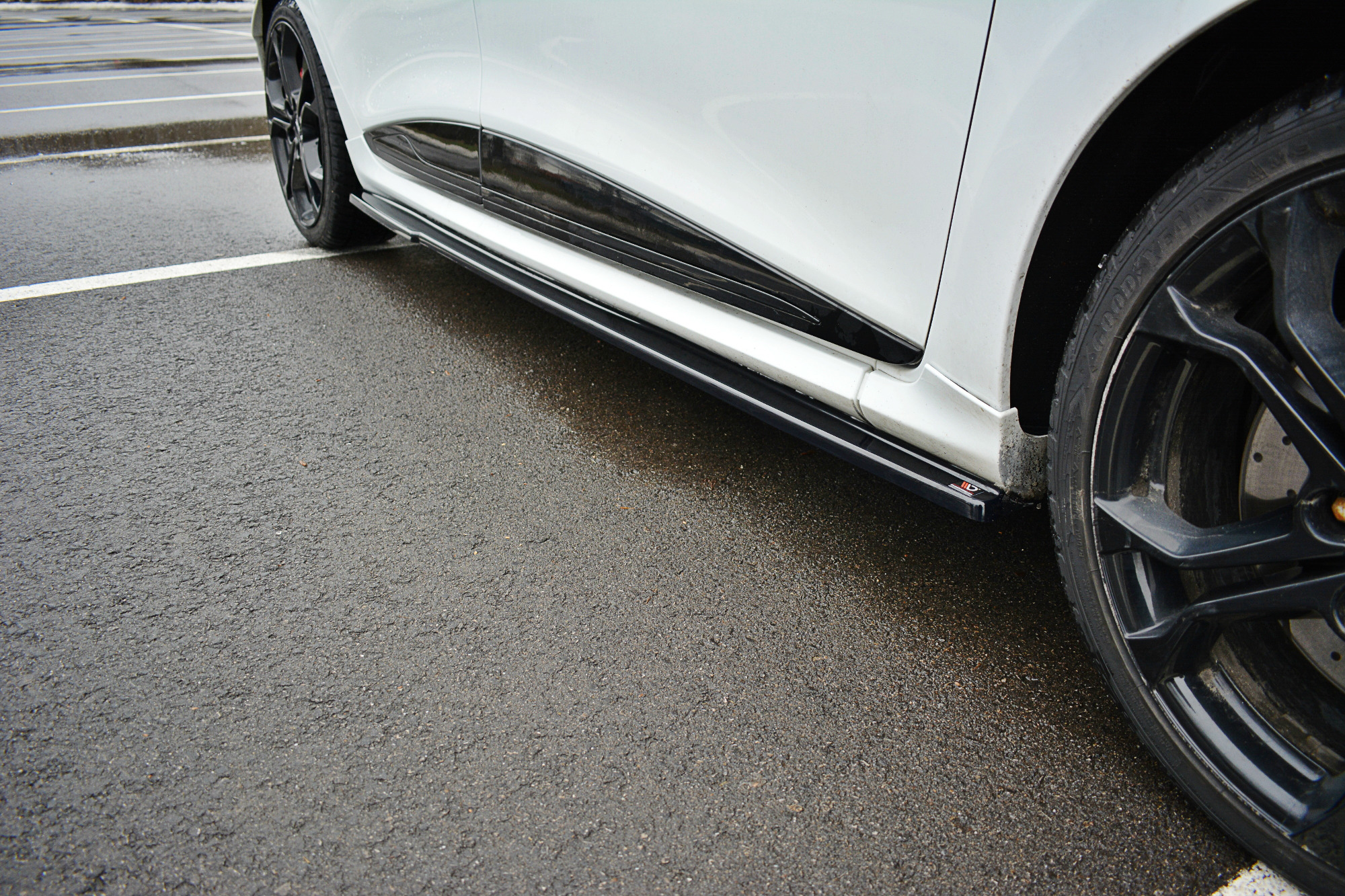 SIDE SKIRTS DIFFUSERS RENAULT CLIO MK4 RS - 3