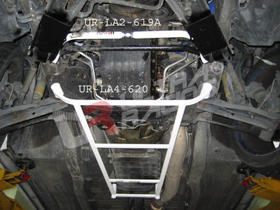 NISSAN SKYLINE R34 GTT ULTRARACING 4-POINT FRONT LOWER BRACE
