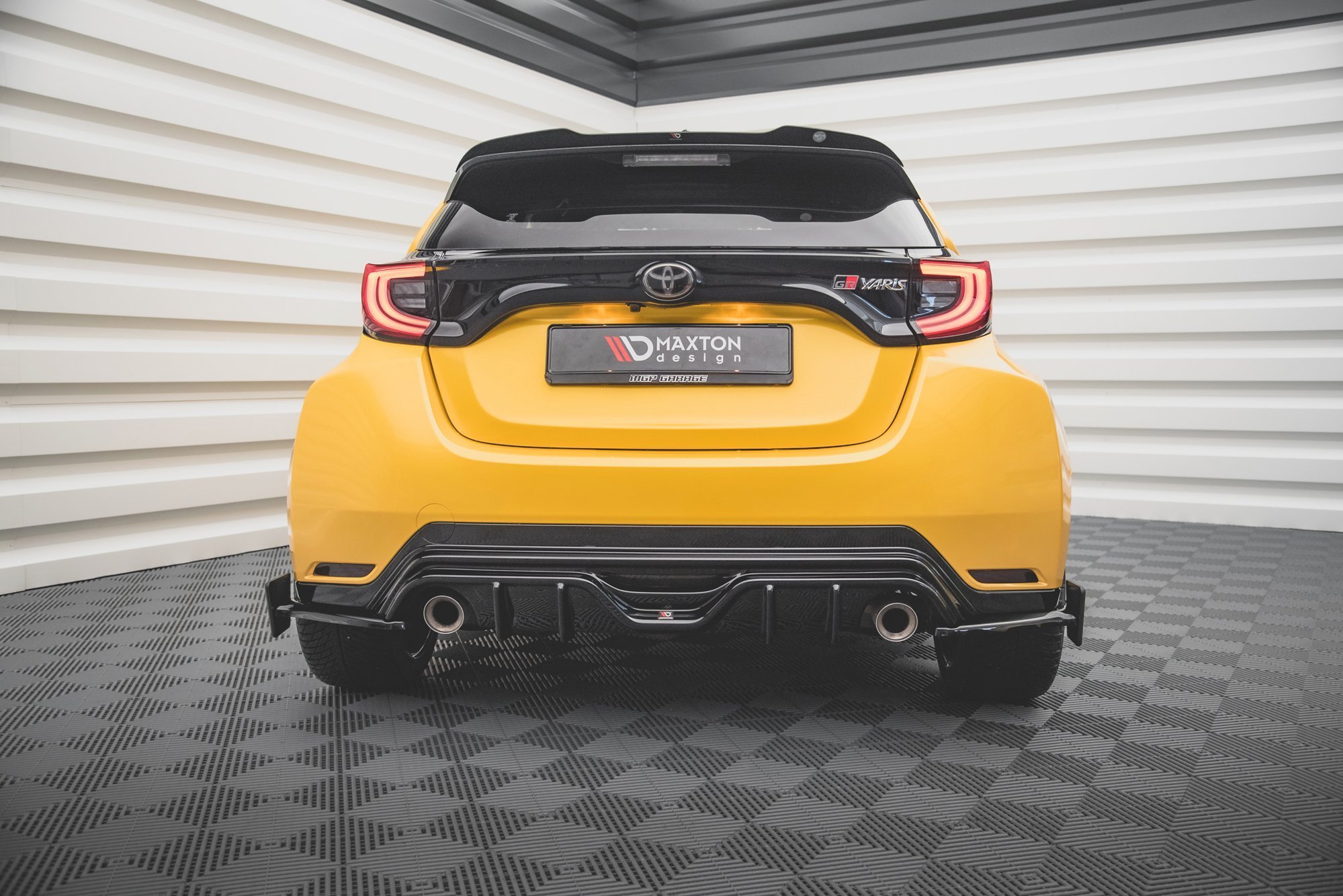 Rear Side Splitters V.4 + Flaps Toyota GR Yaris Mk4 - 4