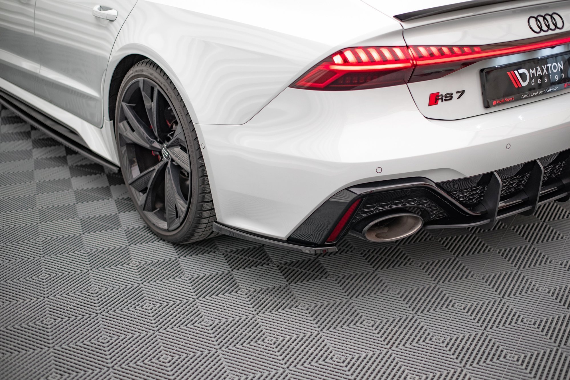 Rear Side Splitters Audi RS6 C8 / RS7 C8 (2019-) - 3