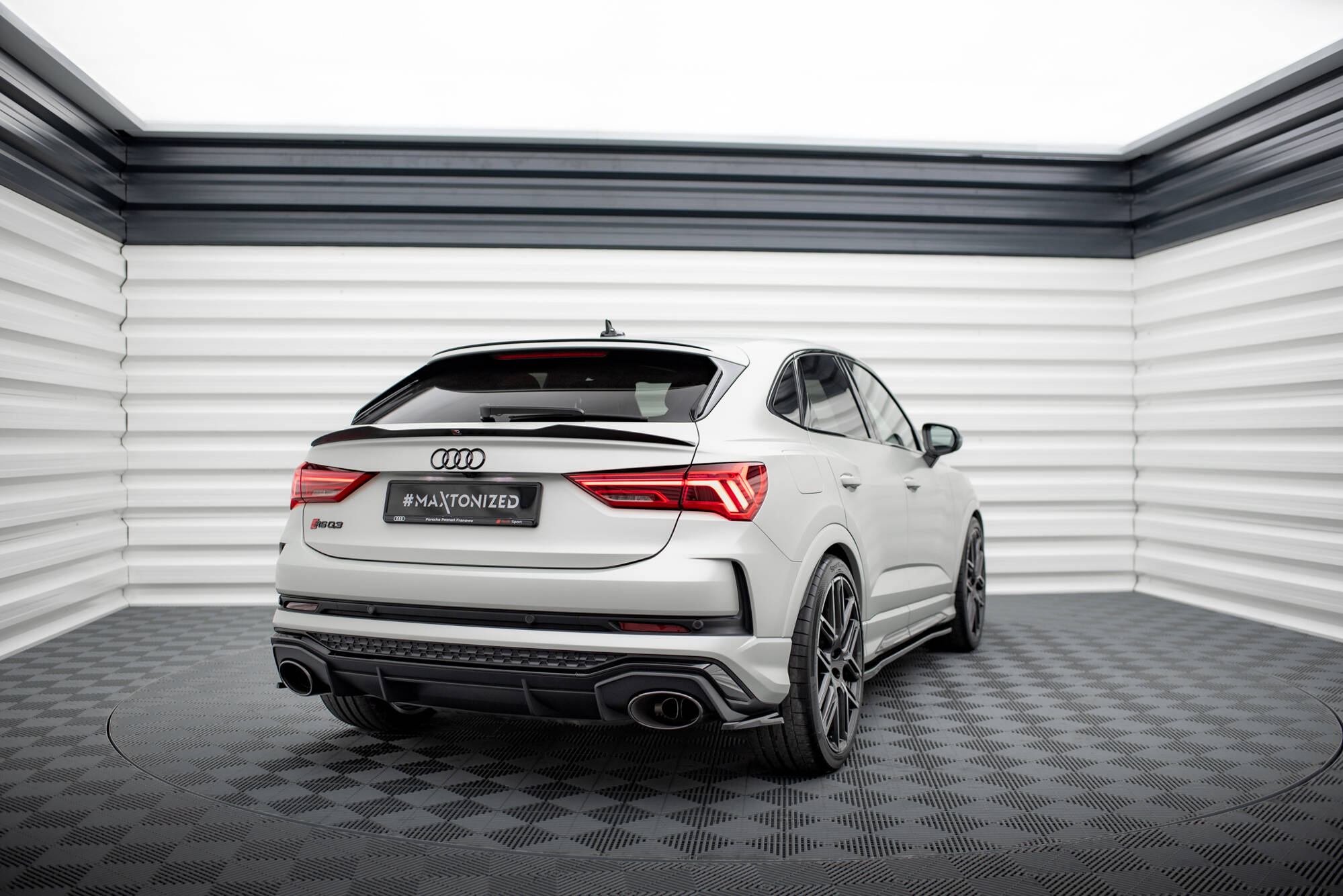 Rear Side Splitters Audi RSQ3 F3 - 4