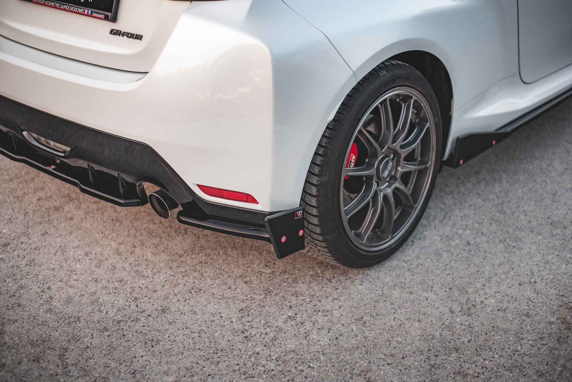 Rear Side Splitters V.2 + Flaps Toyota GR Yaris Mk4 - 3